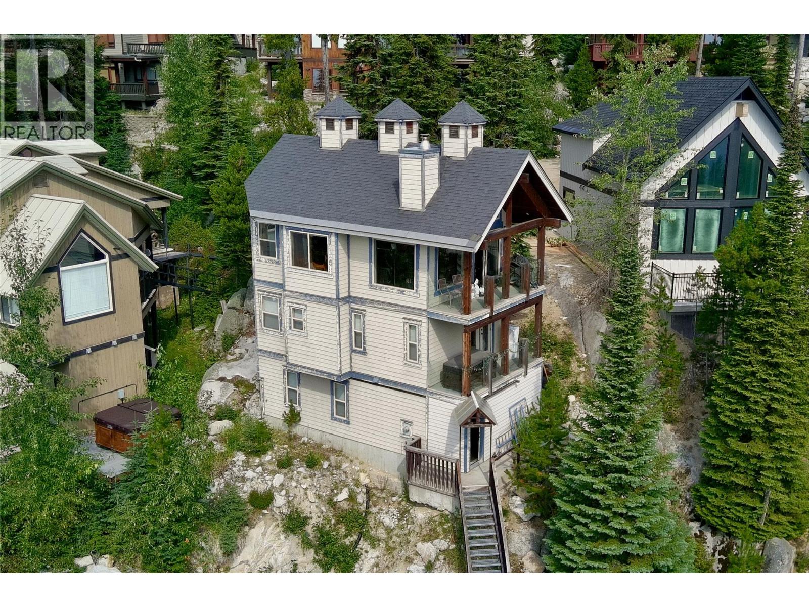 5890 Snow Pines Crescent, Big White, British Columbia  V1P 1P3 - Photo 3 - 10361025