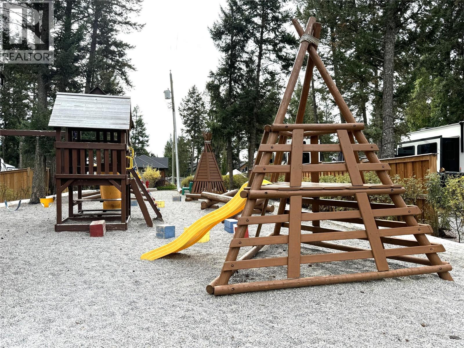 4868 Riverview Drive Unit# 139, Edgewater, British Columbia  V0E 1E0 - Photo 14 - 10361058