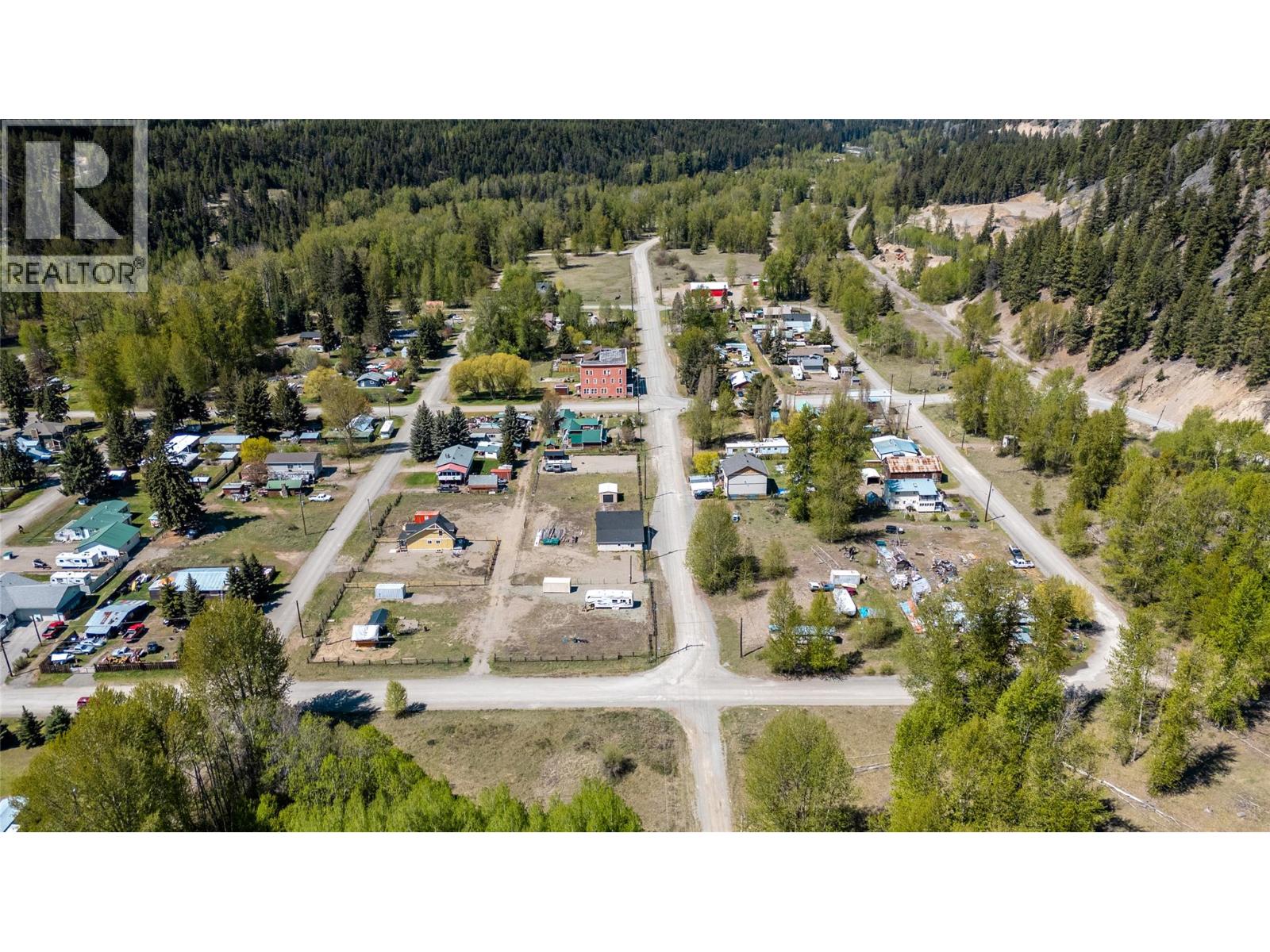 1837 Main Street, Coalmont-Tulameen, British Columbia  V0X 1W0 - Photo 8 - 10360743