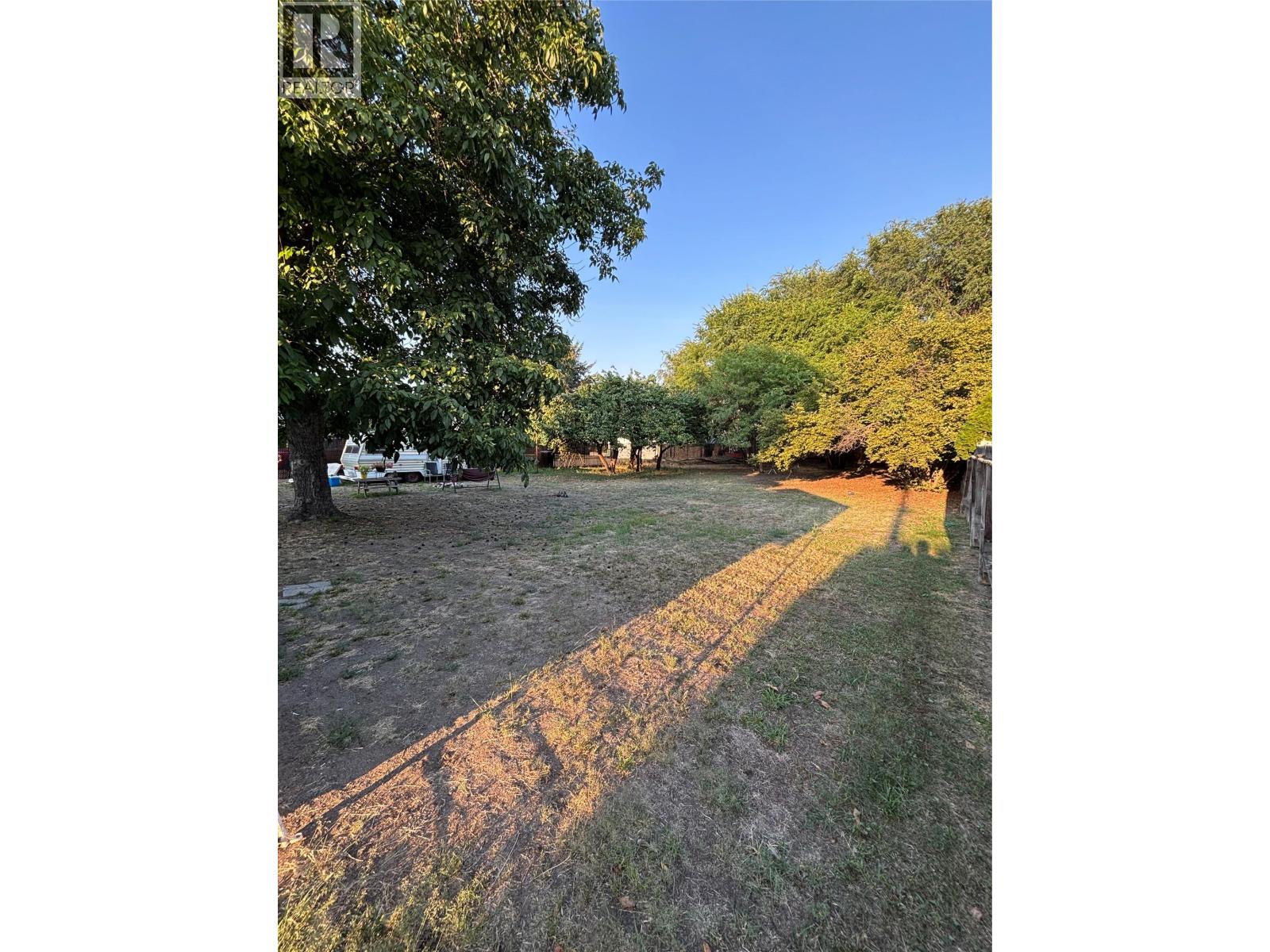 3049 Gordon Drive, Kelowna, British Columbia  V1W 3R1 - Photo 9 - 10360807