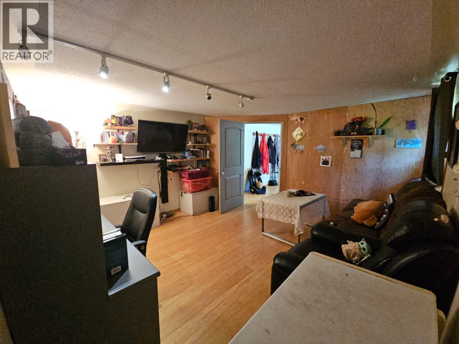 5785 Wabi Estates, Chetwynd, British Columbia  V0C 1J0 - Photo 17 - 10361623