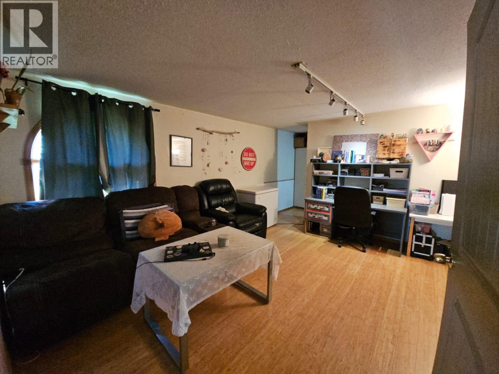 5785 Wabi Estates, Chetwynd, British Columbia  V0C 1J0 - Photo 18 - 10361623