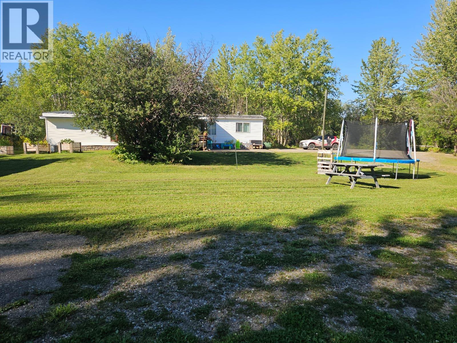 5785 Wabi Estates, Chetwynd, British Columbia  V0C 1J0 - Photo 35 - 10361623