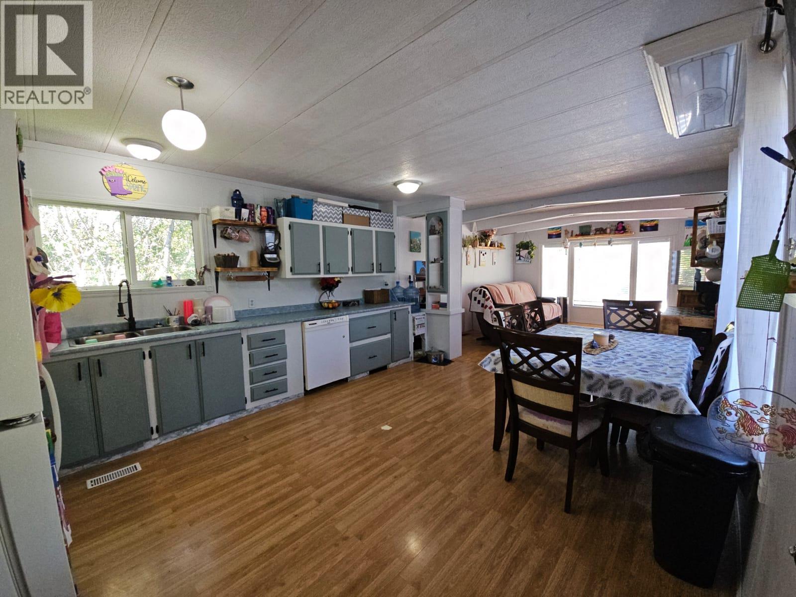 5785 Wabi Estates, Chetwynd, British Columbia  V0C 1J0 - Photo 9 - 10361623