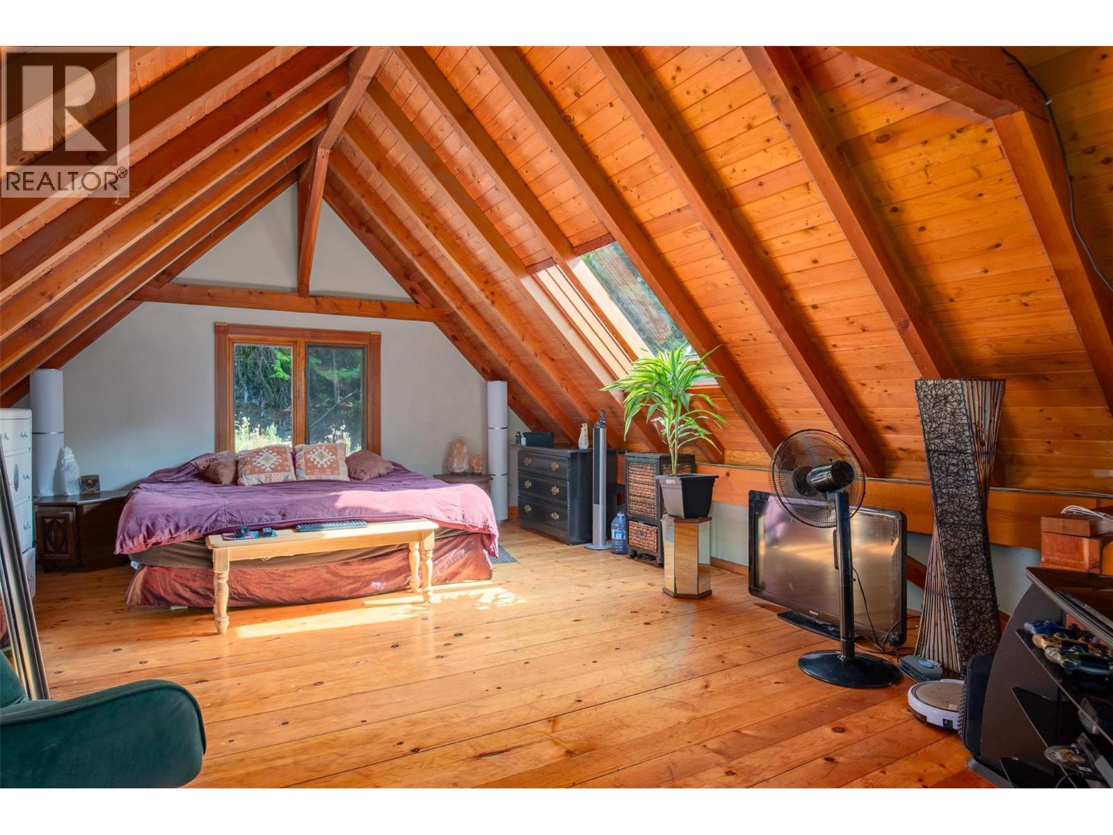 2496 Pass Creek Road, Pass Creek, British Columbia  V1N 4T4 - Photo 23 - 10360843