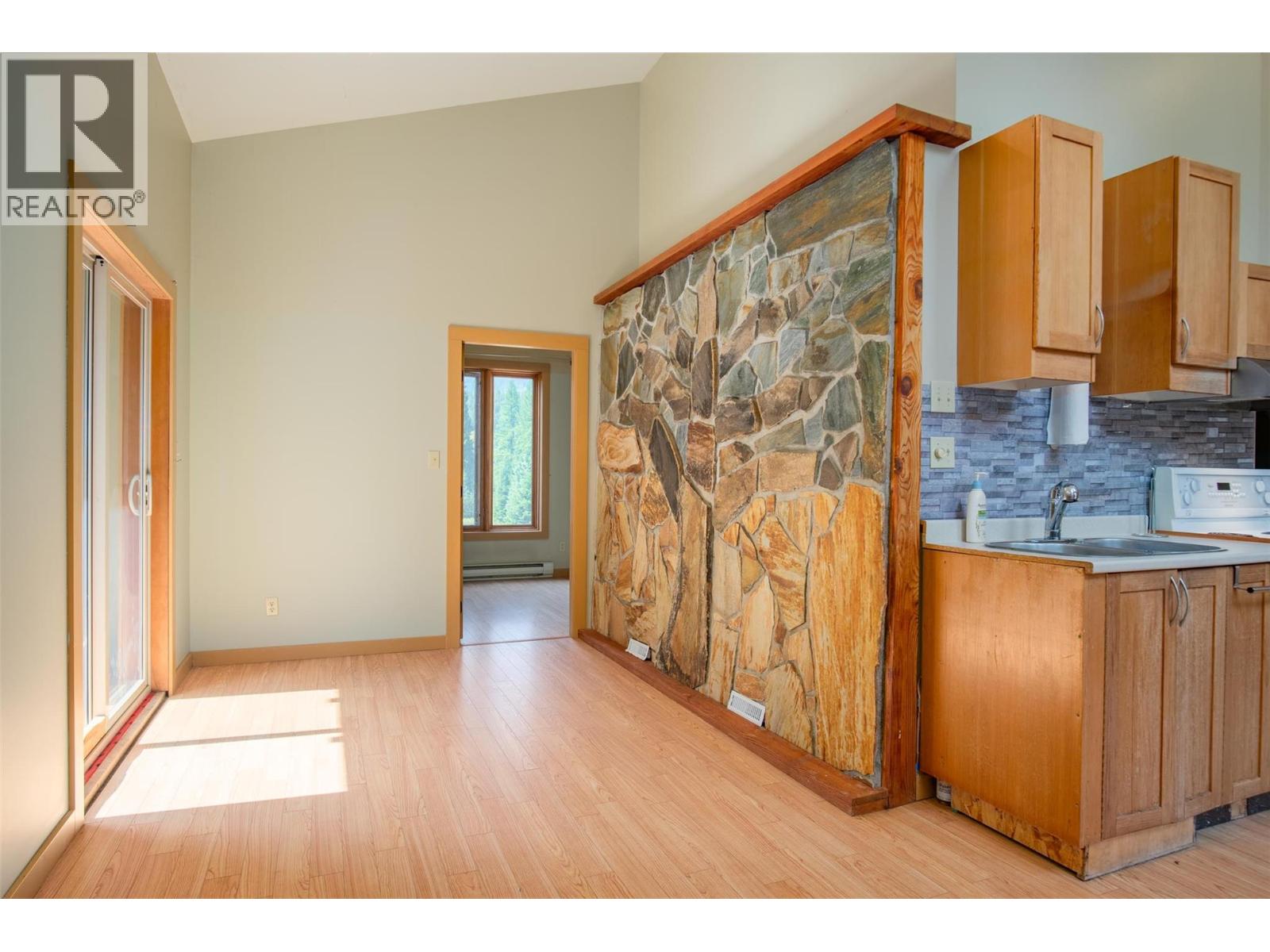 2496 Pass Creek Road, Pass Creek, British Columbia  V1N 4T4 - Photo 36 - 10360843