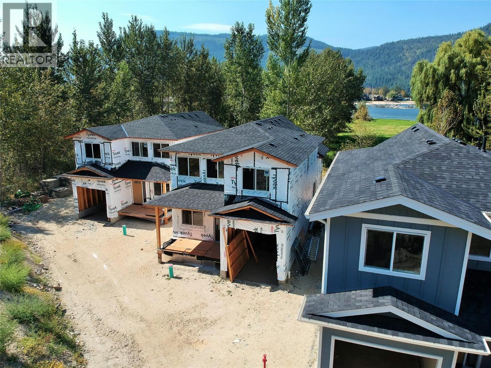 8200 97a Highway Unit# 8, Mara, British Columbia  V0E 2K0 - Photo 11 - 10361376