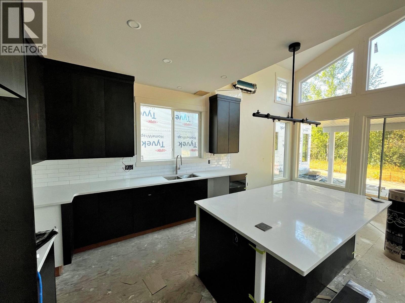 8200 97a Highway Unit# 8, Mara, British Columbia  V0E 2K0 - Photo 16 - 10361376