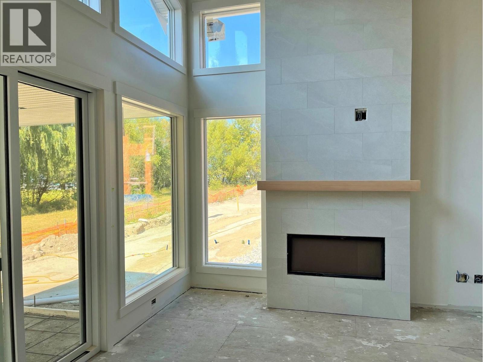 8200 97a Highway Unit# 8, Mara, British Columbia  V0E 2K0 - Photo 21 - 10361376