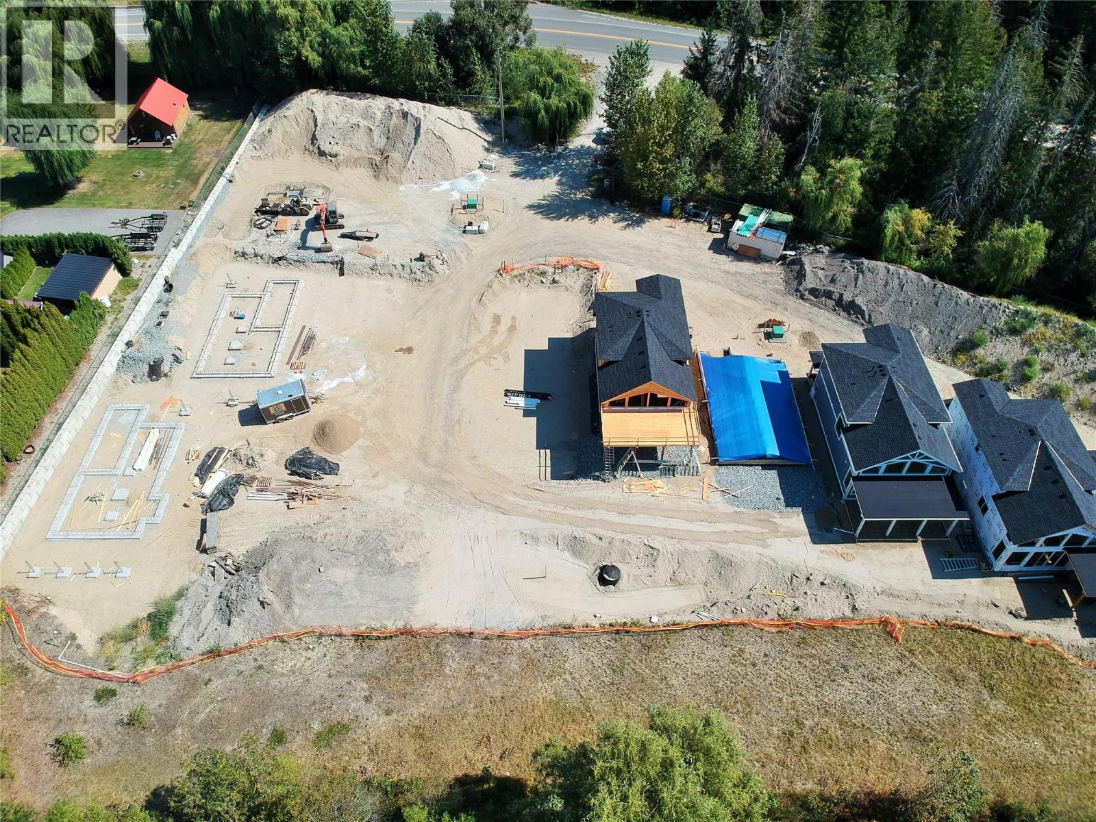8200 97a Highway Unit# 8, Mara, British Columbia  V0E 2K0 - Photo 46 - 10361376