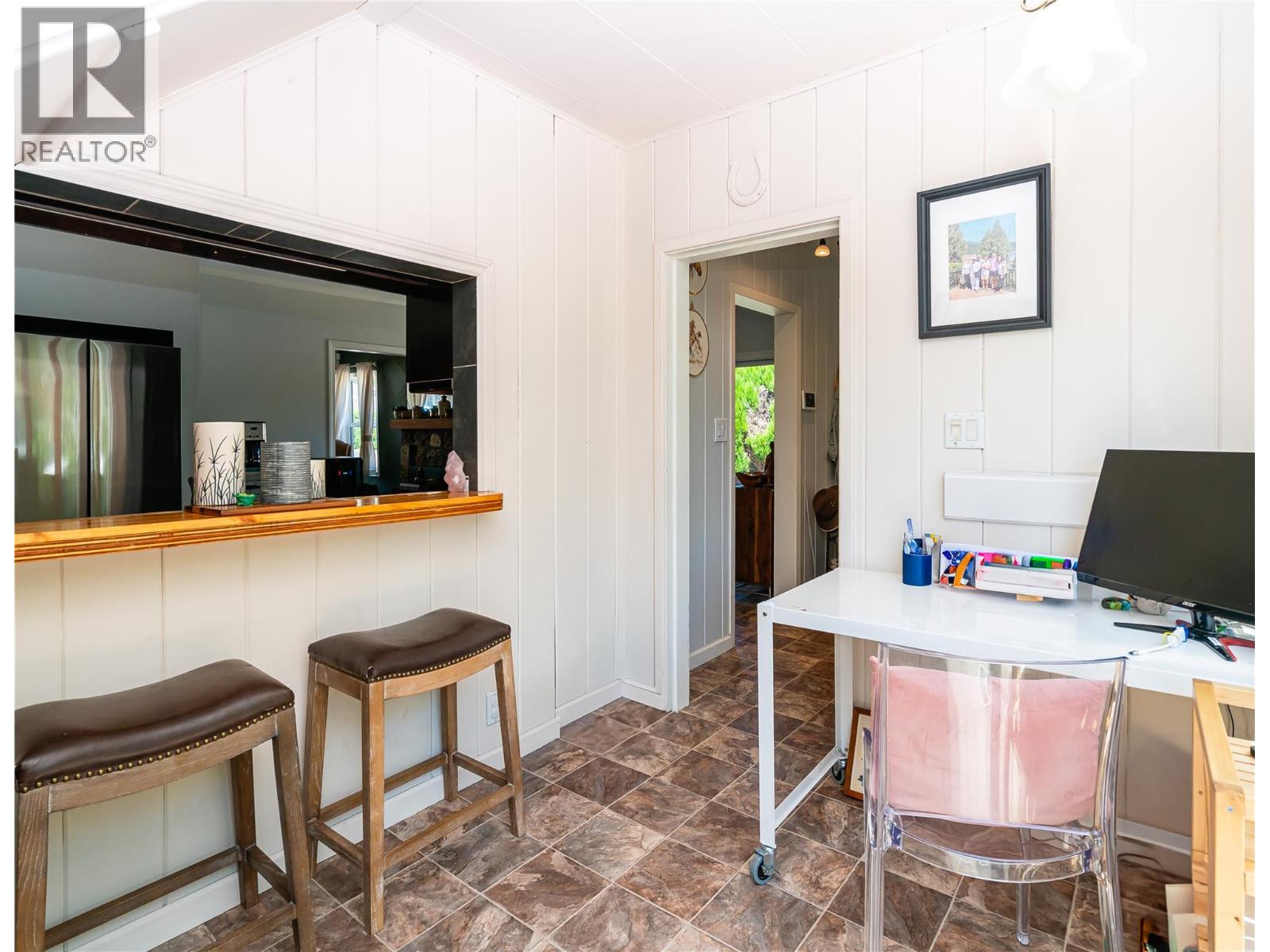 5875 Okanagan Street, Oliver, British Columbia  V0H 1T0 - Photo 16 - 10361716