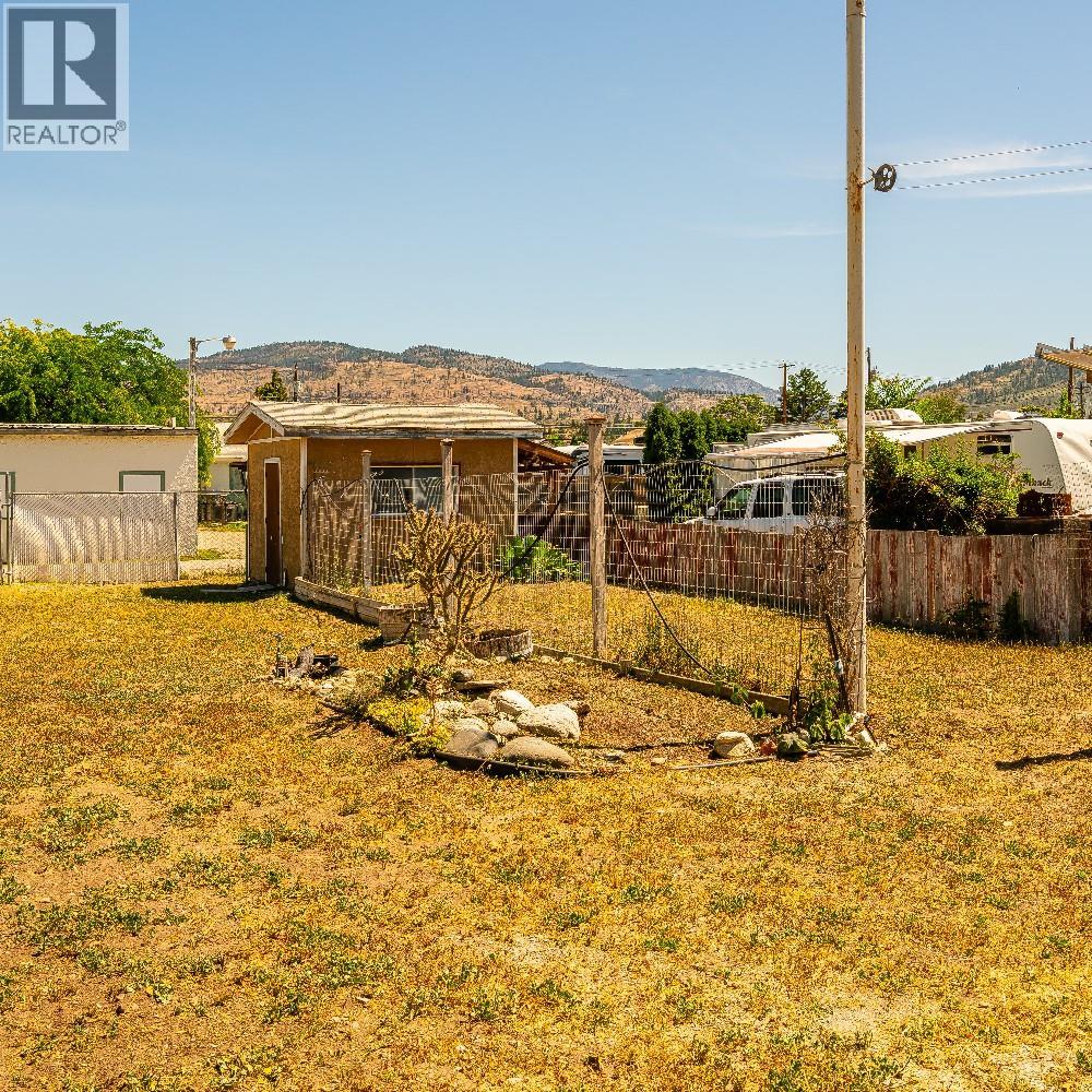 5875 Okanagan Street, Oliver, British Columbia  V0H 1T0 - Photo 9 - 10361716