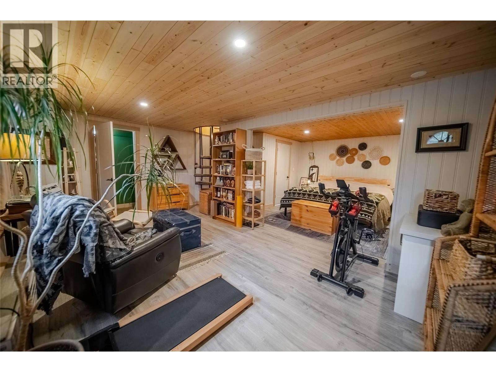 6740 Rosen Lake Road, Jaffray, British Columbia  V0B 1T0 - Photo 20 - 10361746