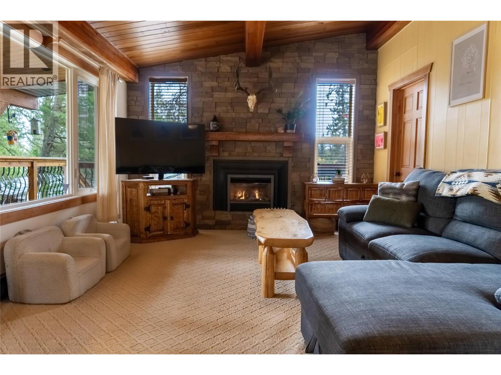 6740 Rosen Lake Road, Jaffray, British Columbia  V0B 1T0 - Photo 6 - 10361746