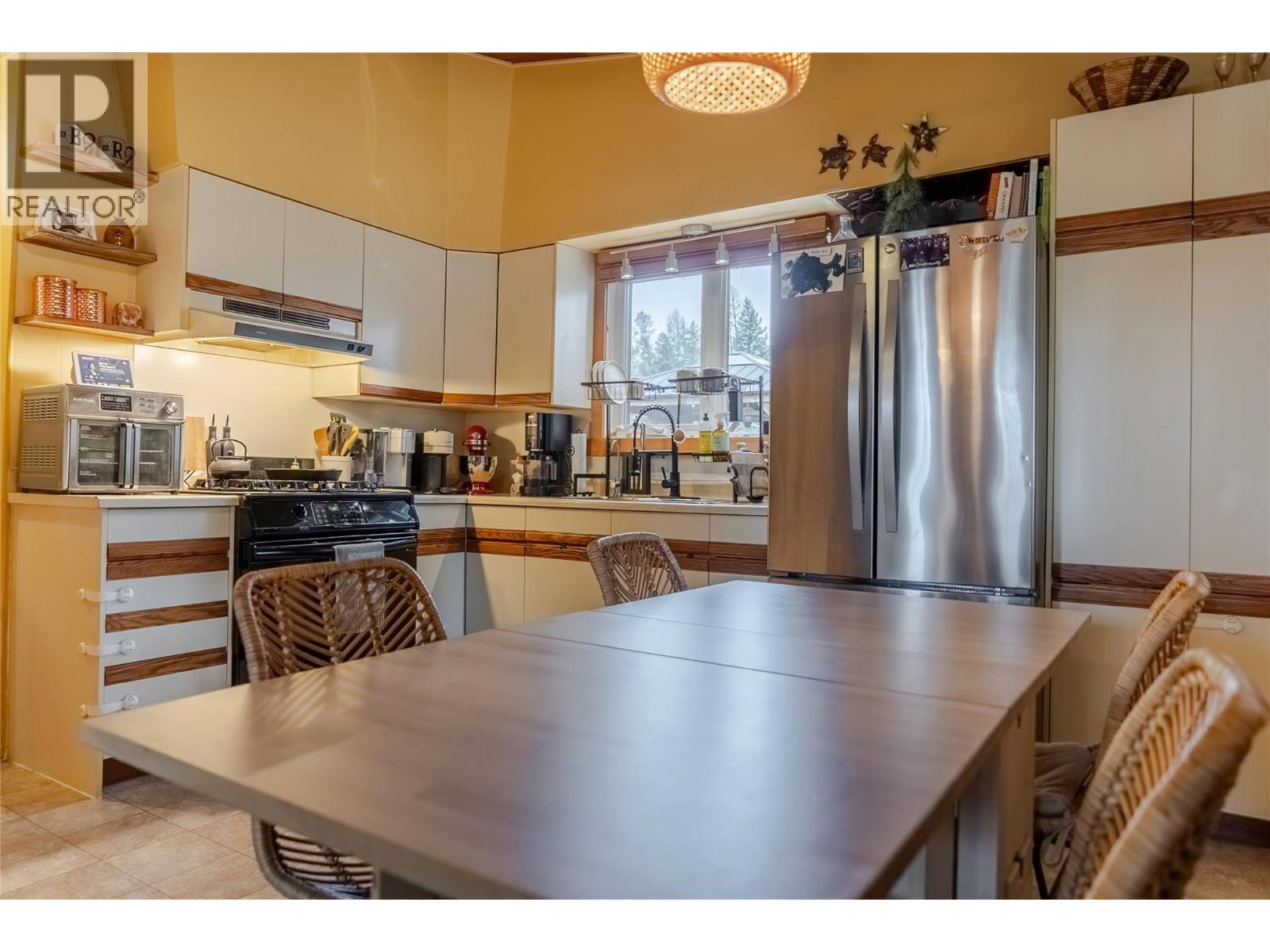 6740 Rosen Lake Road, Jaffray, British Columbia  V0B 1T0 - Photo 9 - 10361746