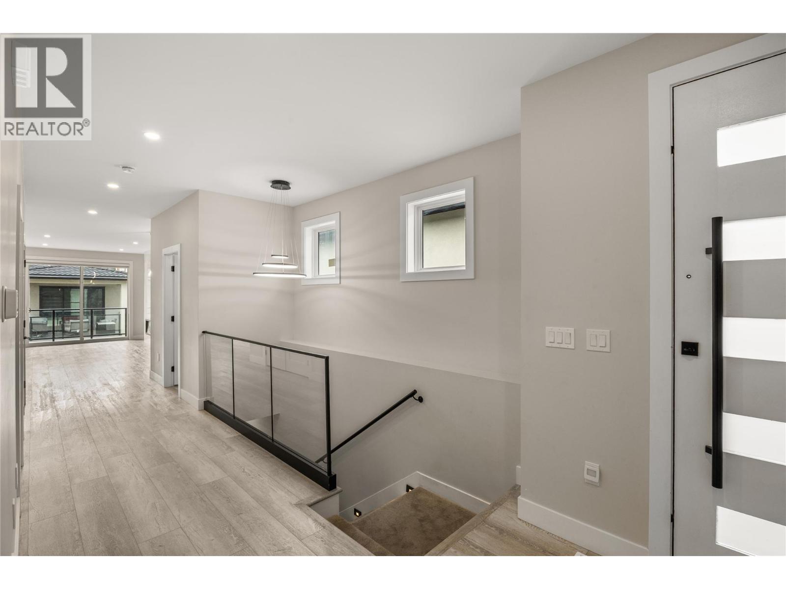 1789 Viewpoint Drive, Kelowna, British Columbia  V1Z 4E1 - Photo 6 - 10361287