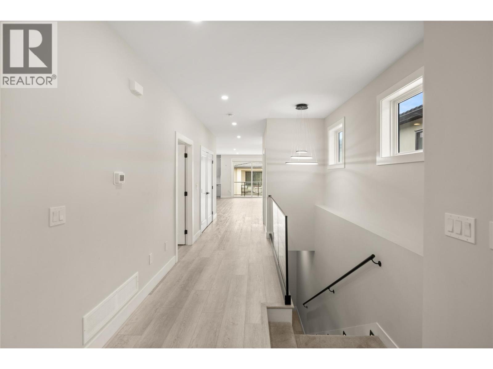 1789 Viewpoint Drive, Kelowna, British Columbia  V1Z 4E1 - Photo 7 - 10361287