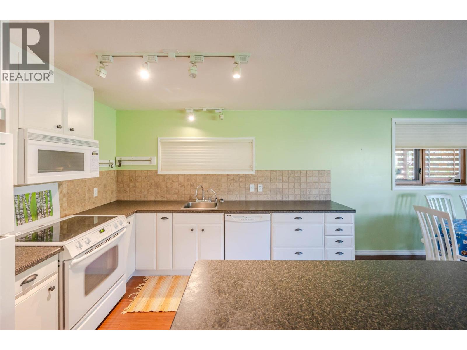 975 Heron Court, Oliver, British Columbia  V0H 1T2 - Photo 38 - 10361811