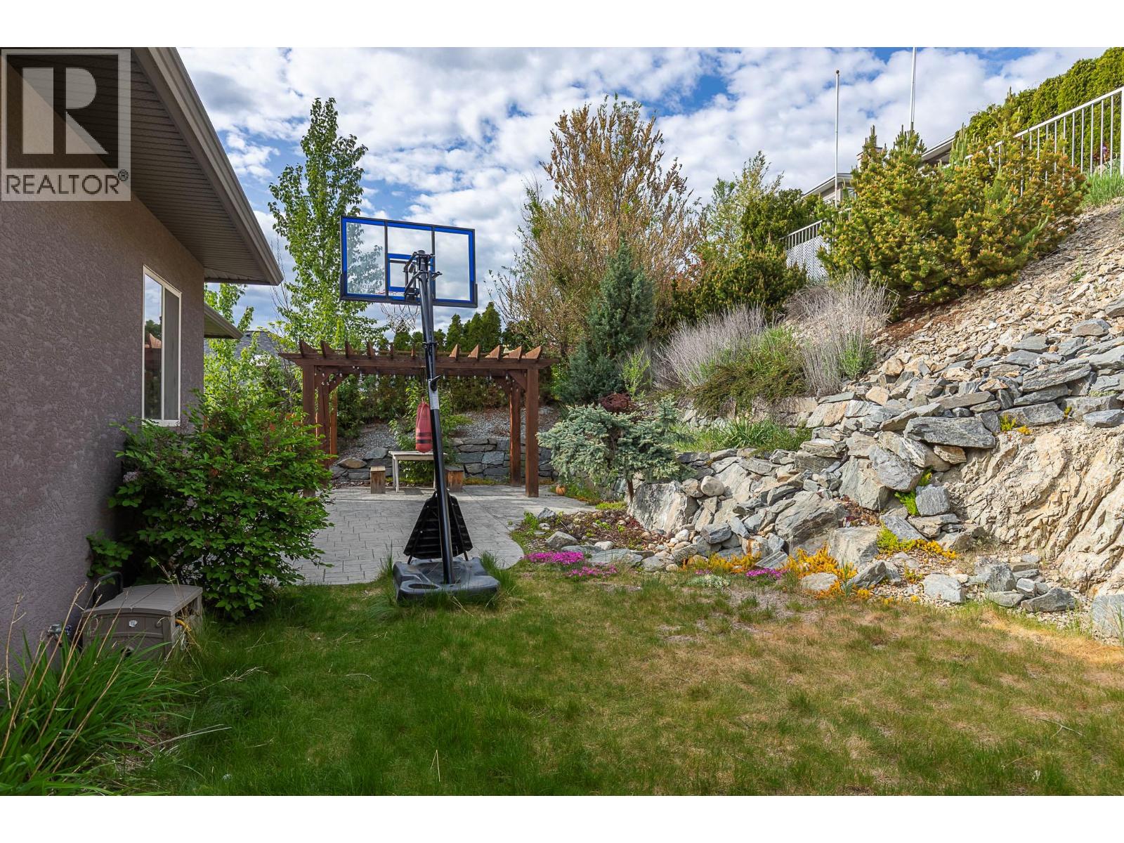 647 Middleton Way, Coldstream, British Columbia  V1B 2V5 - Photo 55 - 10361808