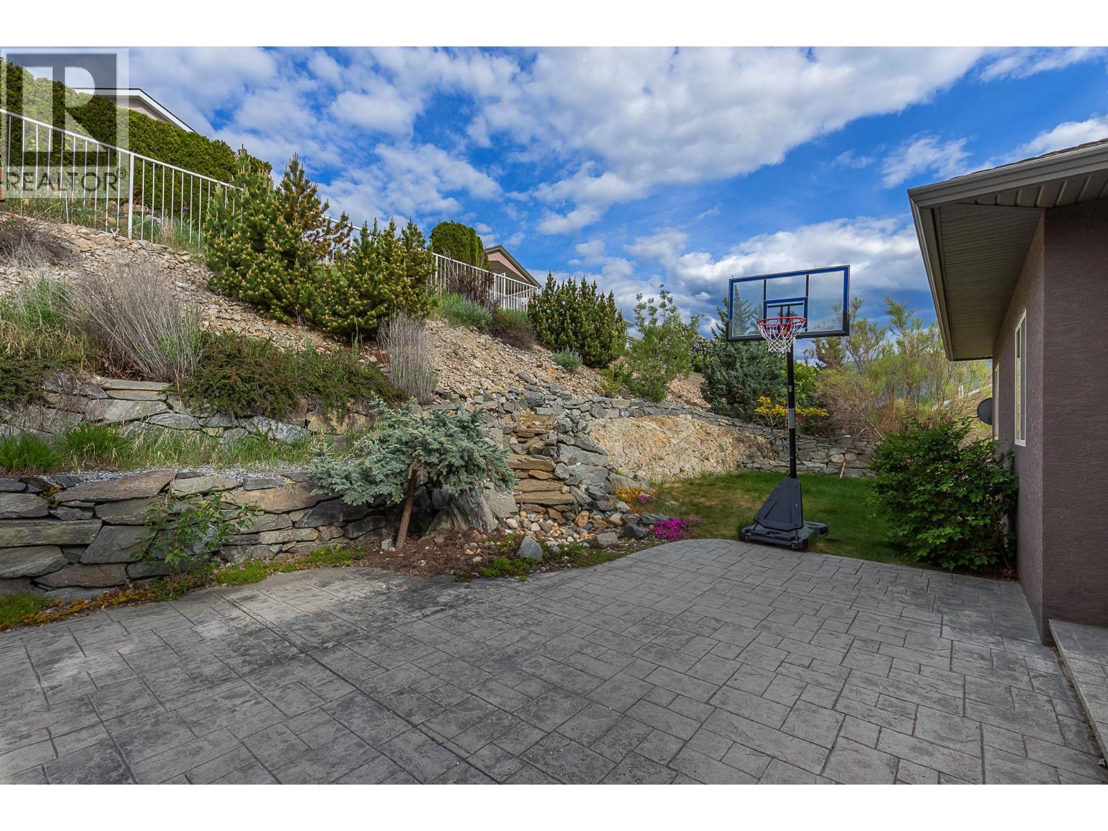 647 Middleton Way, Coldstream, British Columbia  V1B 2V5 - Photo 59 - 10361808