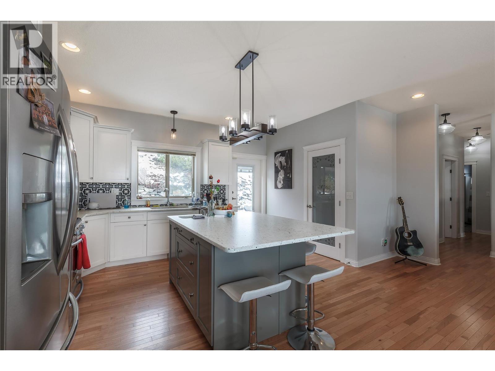 647 Middleton Way, Coldstream, British Columbia  V1B 2V5 - Photo 6 - 10361808