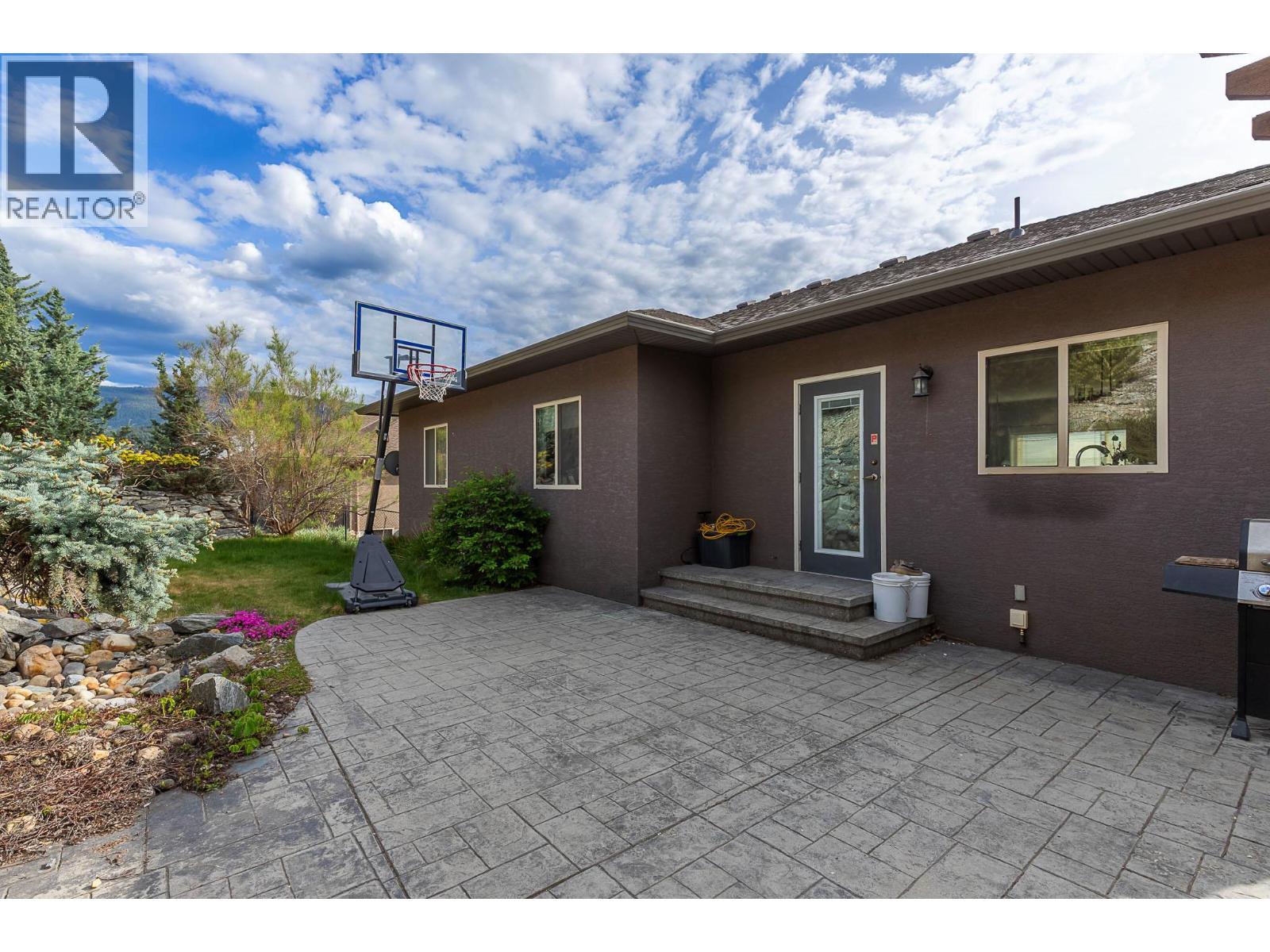 647 Middleton Way, Coldstream, British Columbia  V1B 2V5 - Photo 61 - 10361808