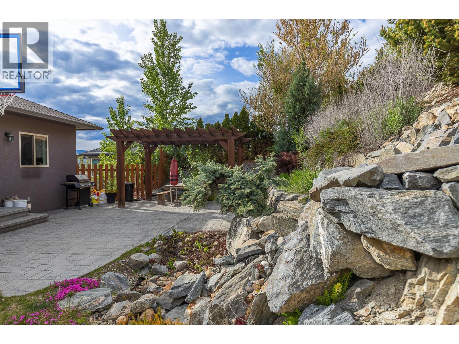 647 Middleton Way, Coldstream, British Columbia  V1B 2V5 - Photo 63 - 10361808