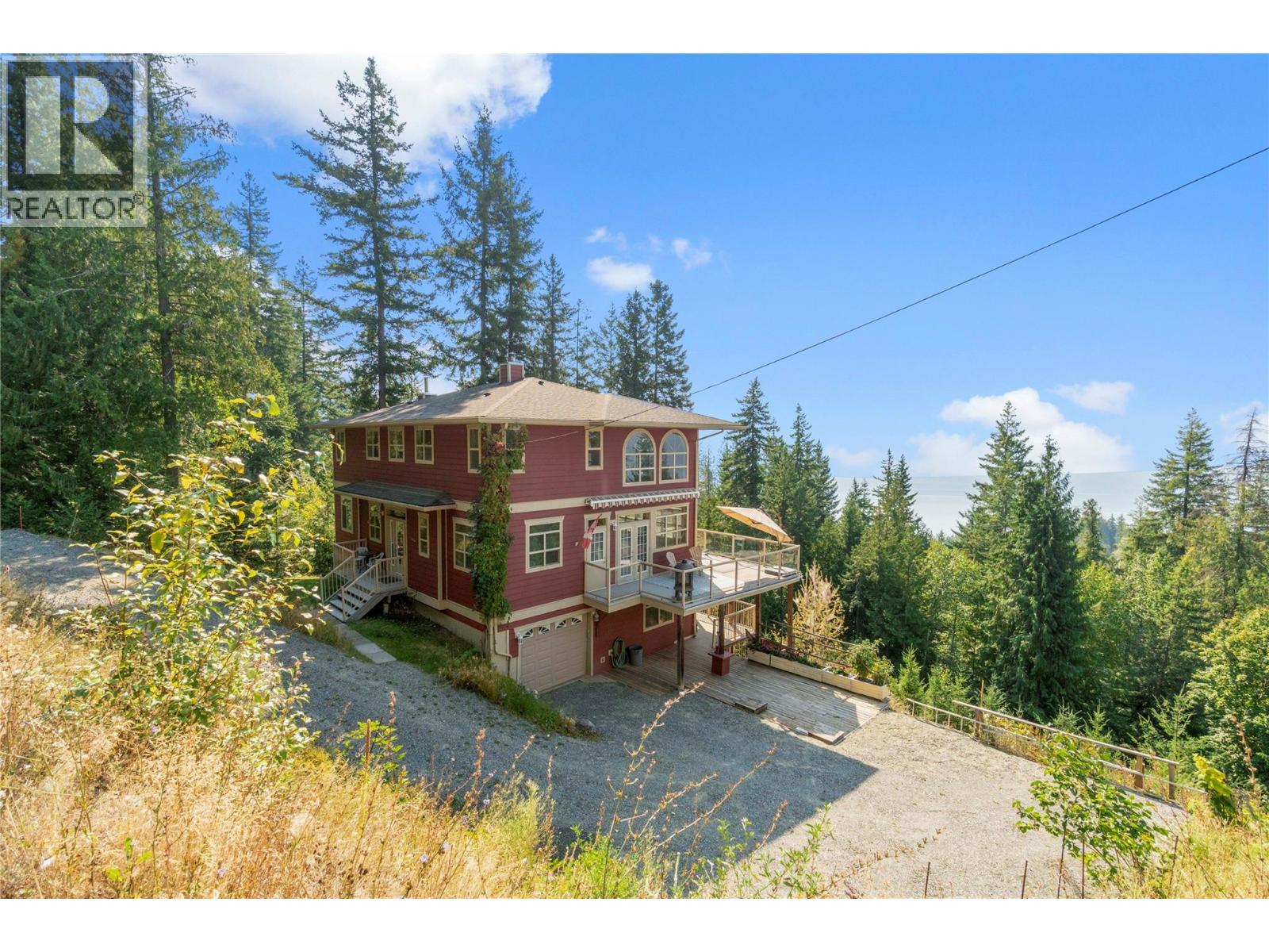 7666 Lichen Road, Anglemont, British Columbia  V0E 1M8 - Photo 21 - 10361752