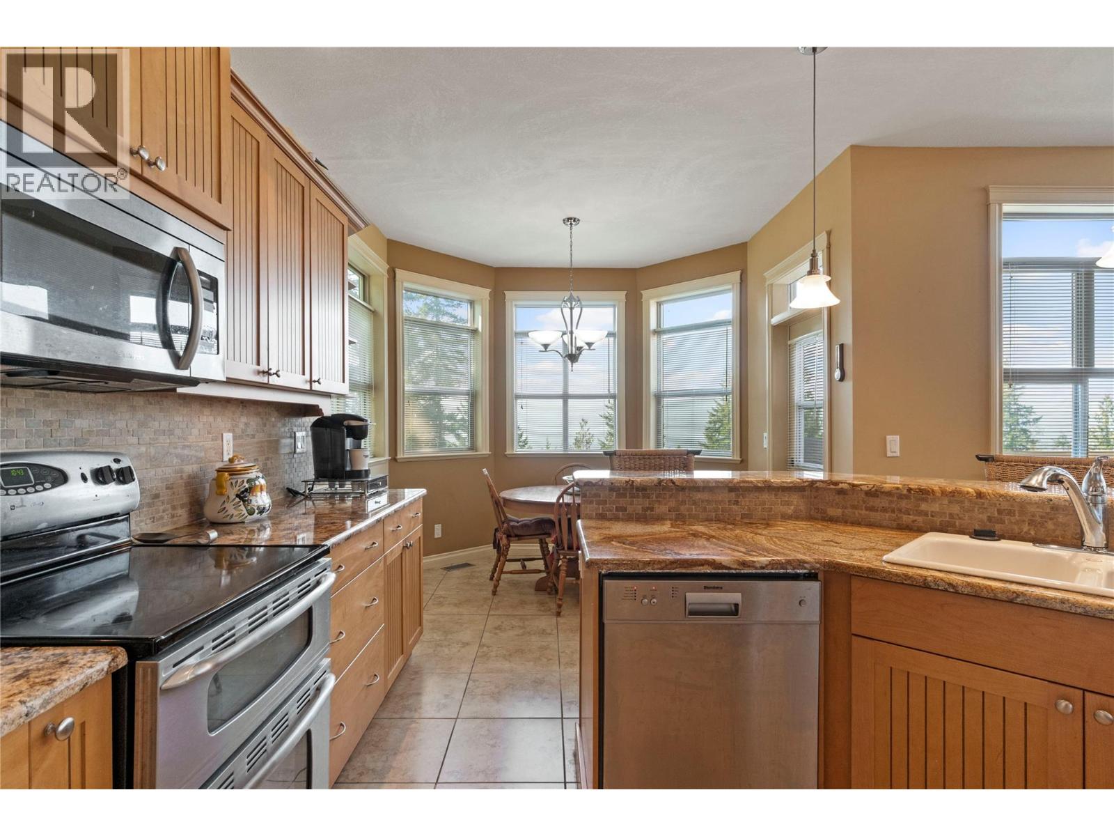 7666 Lichen Road, Anglemont, British Columbia  V0E 1M8 - Photo 24 - 10361752