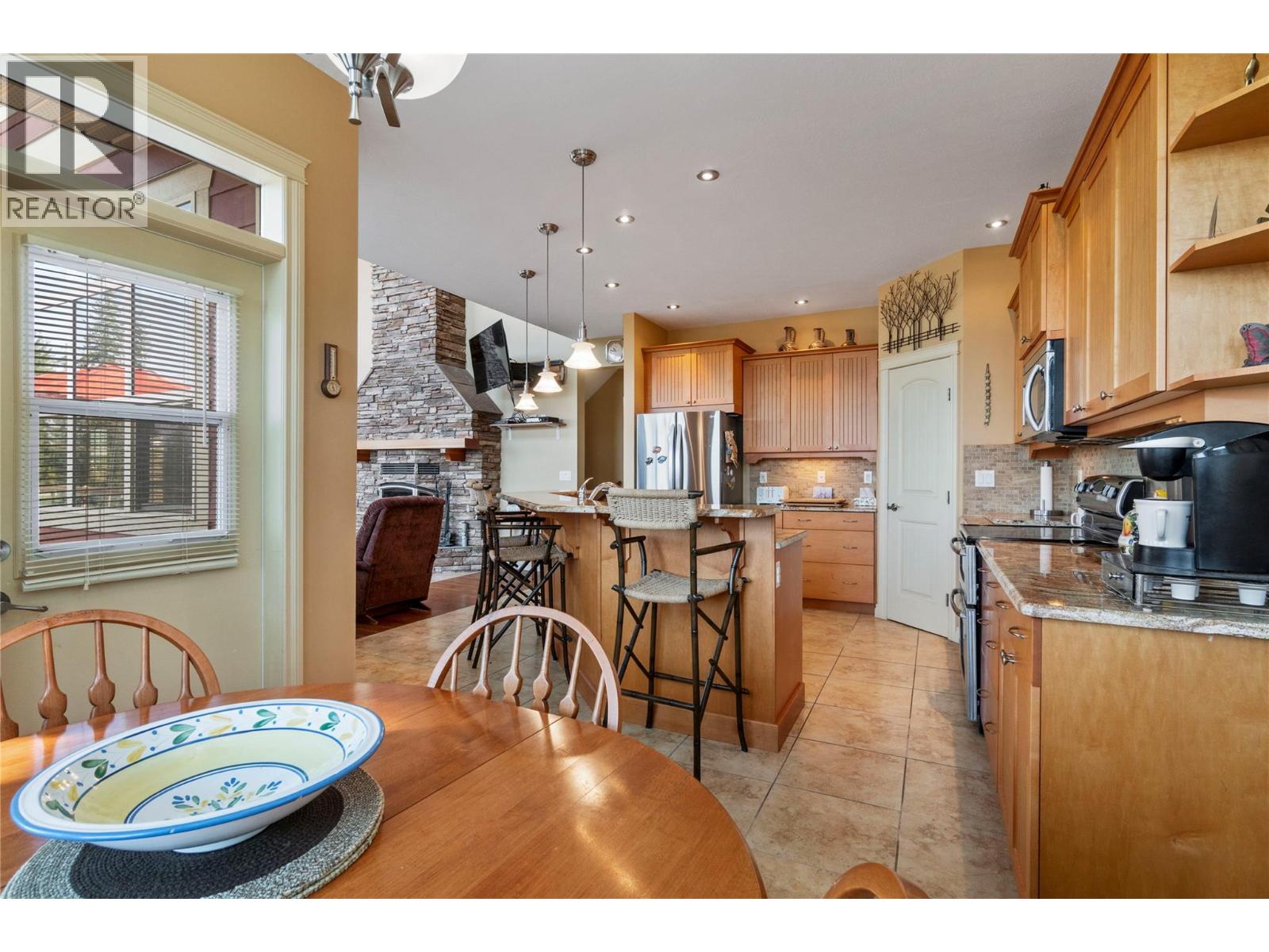 7666 Lichen Road, Anglemont, British Columbia  V0E 1M8 - Photo 27 - 10361752