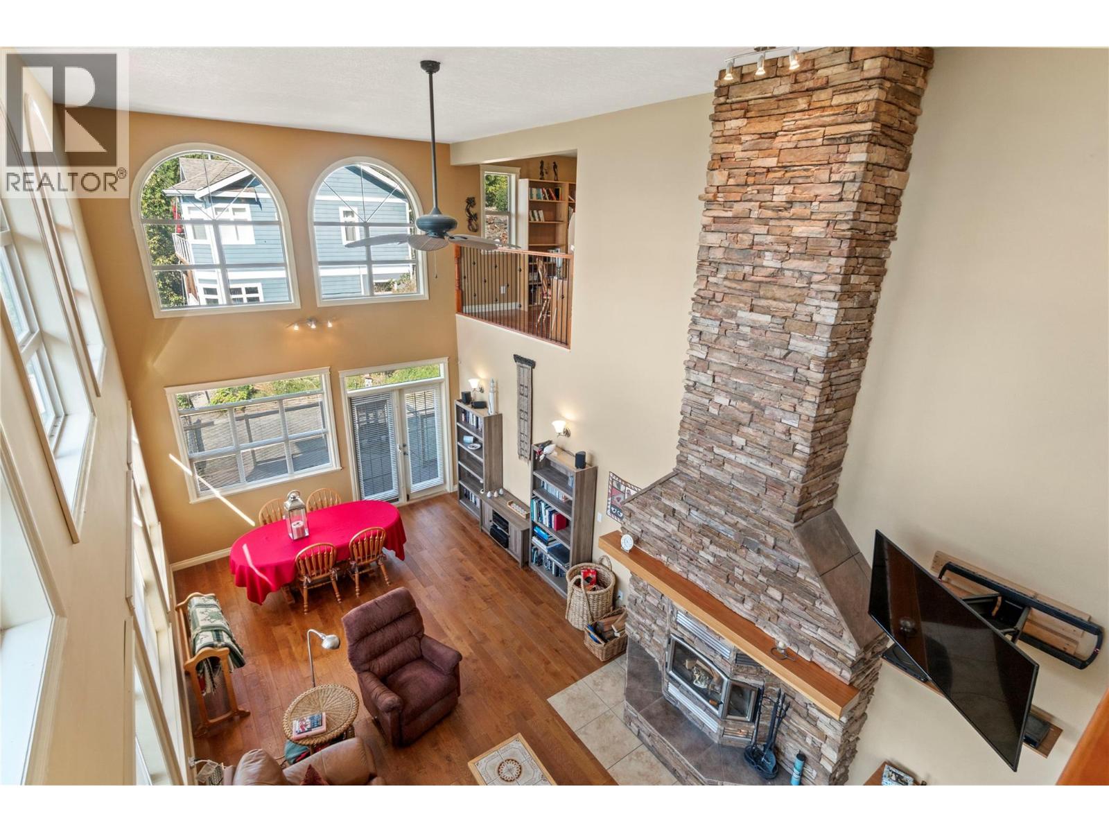 7666 Lichen Road, Anglemont, British Columbia  V0E 1M8 - Photo 31 - 10361752