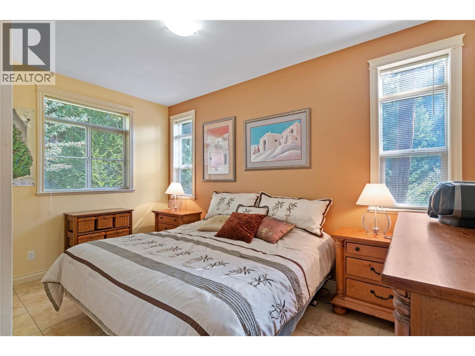 7666 Lichen Road, Anglemont, British Columbia  V0E 1M8 - Photo 41 - 10361752