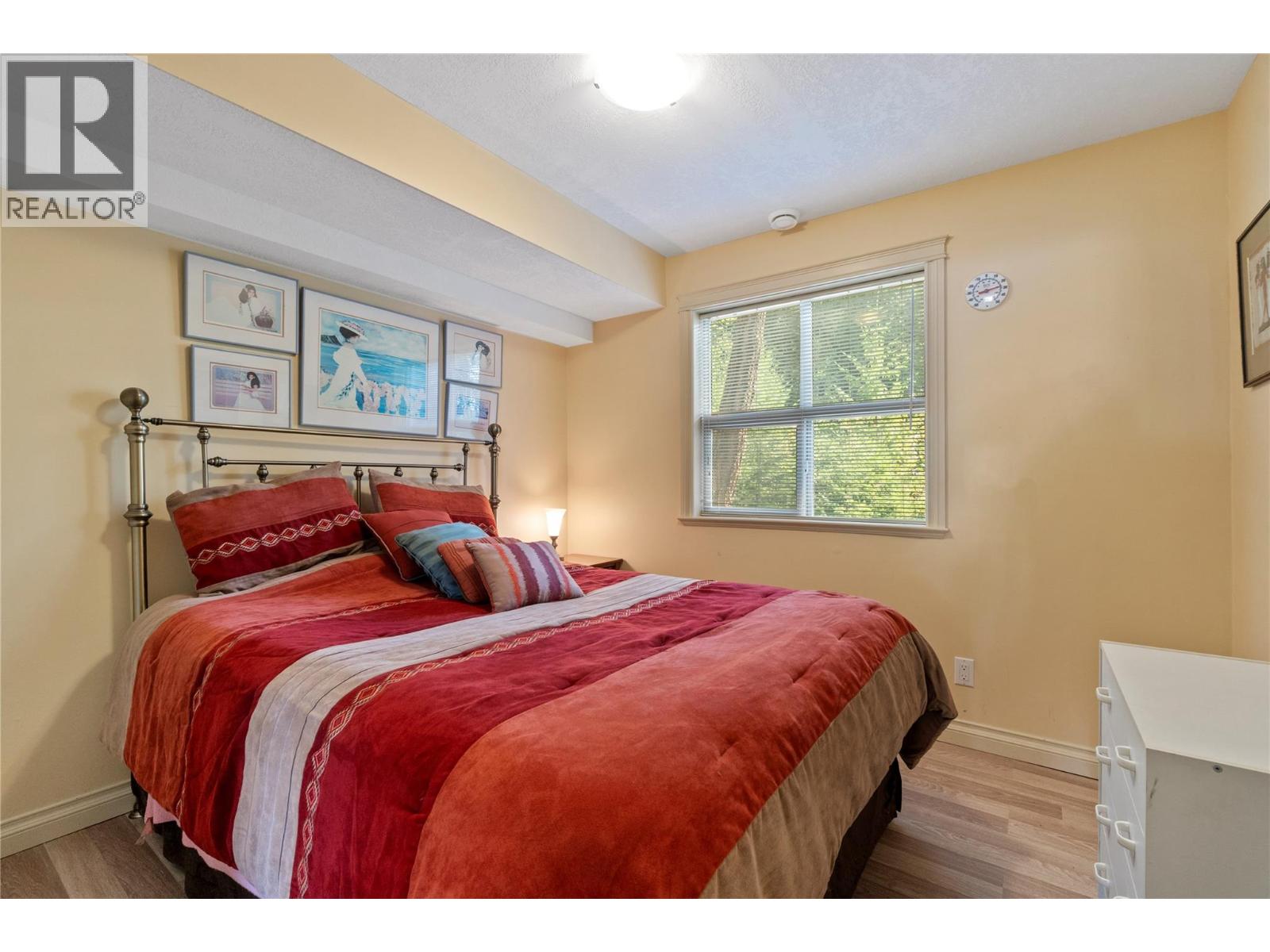 7666 Lichen Road, Anglemont, British Columbia  V0E 1M8 - Photo 63 - 10361752