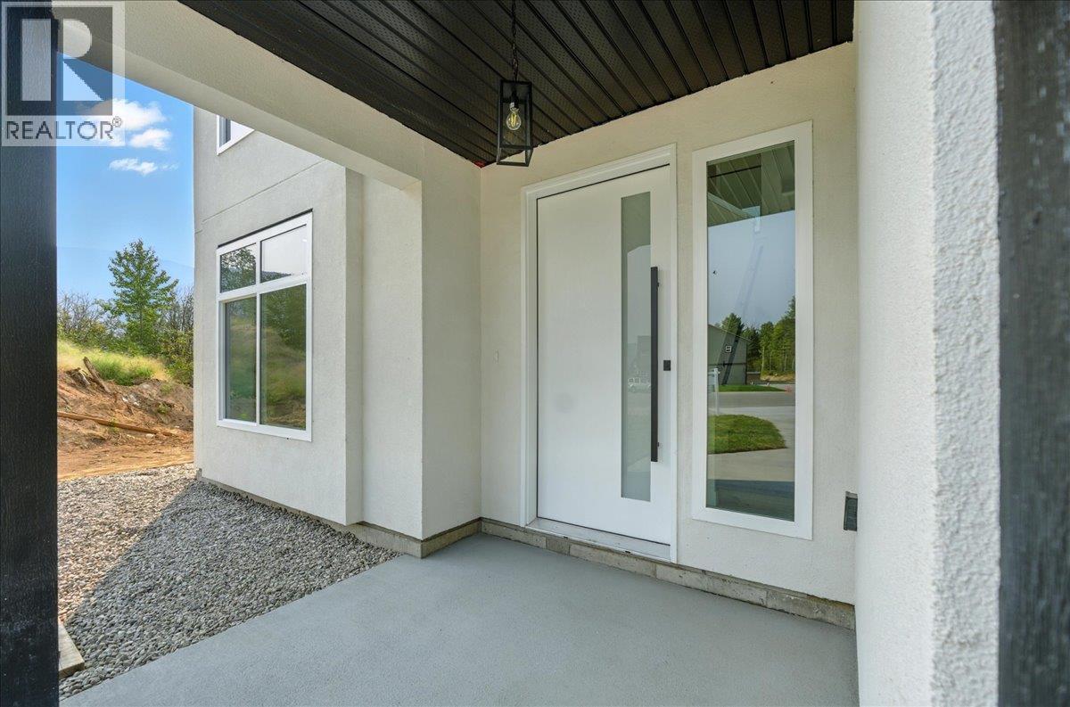 3738 Toba Road, Castlegar, British Columbia  V1N 4Y3 - Photo 7 - 10361674