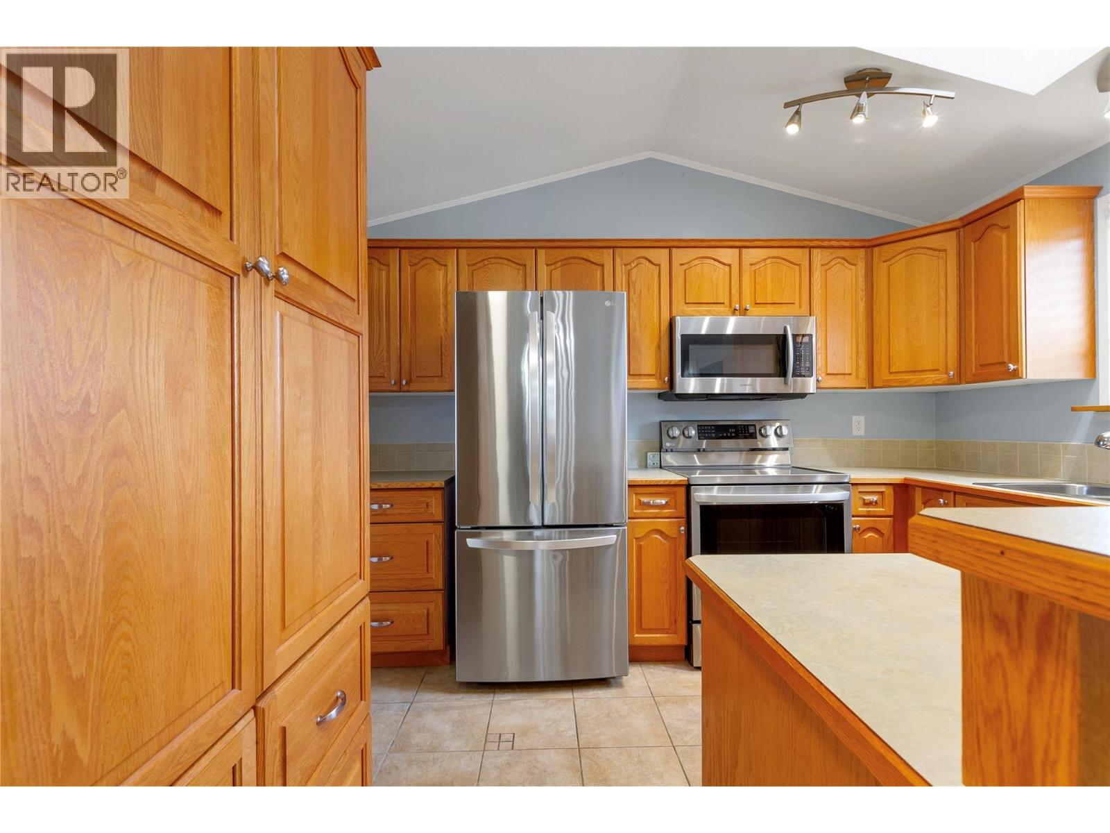 415 Commonwealth Road Unit# 136, Kelowna, British Columbia  V4V 1P4 - Photo 8 - 10361872