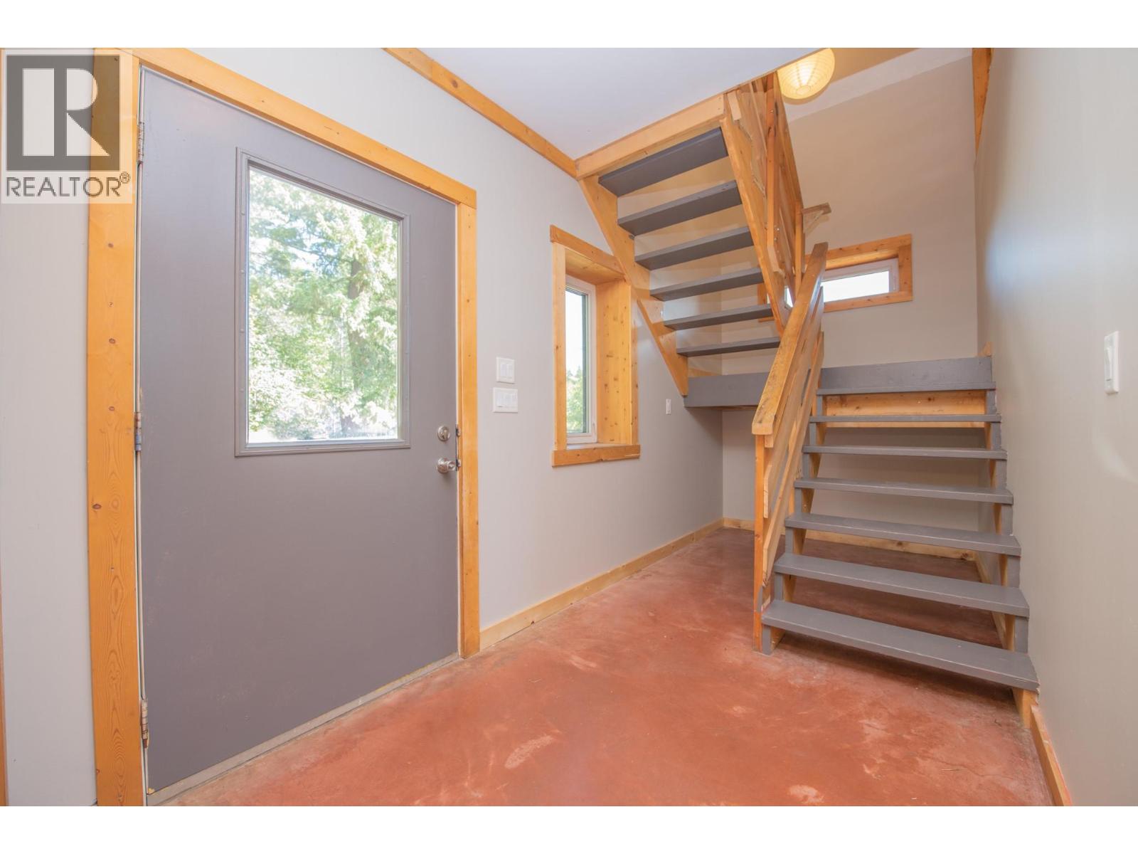 263 Albers Road, Lumby, British Columbia  V0E 2G5 - Photo 6 - 10361733