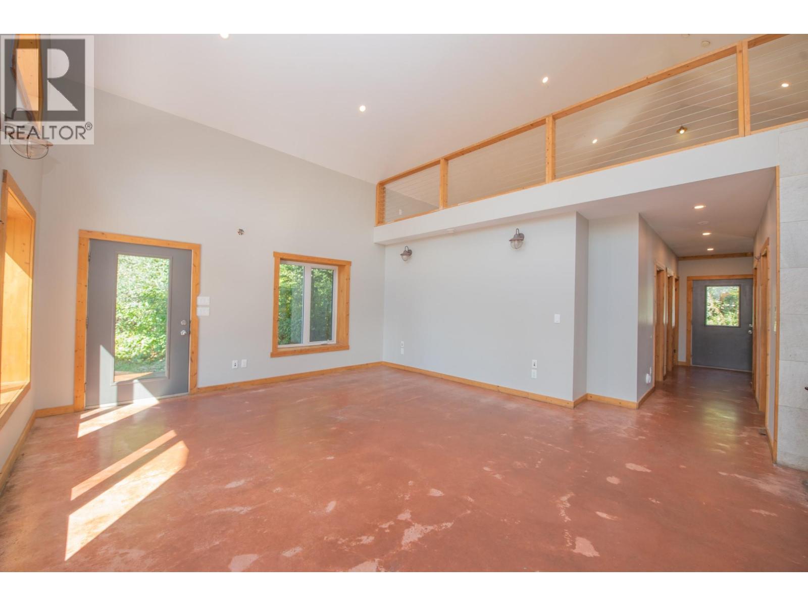 263 Albers Road, Lumby, British Columbia  V0E 2G5 - Photo 9 - 10361733