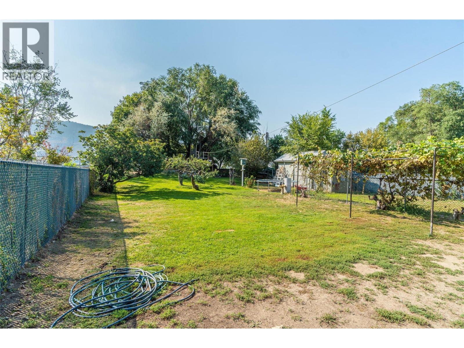 2215 Barbara Avenue, Kamloops, British Columbia  V2B 4J4 - Photo 50 - 10361839