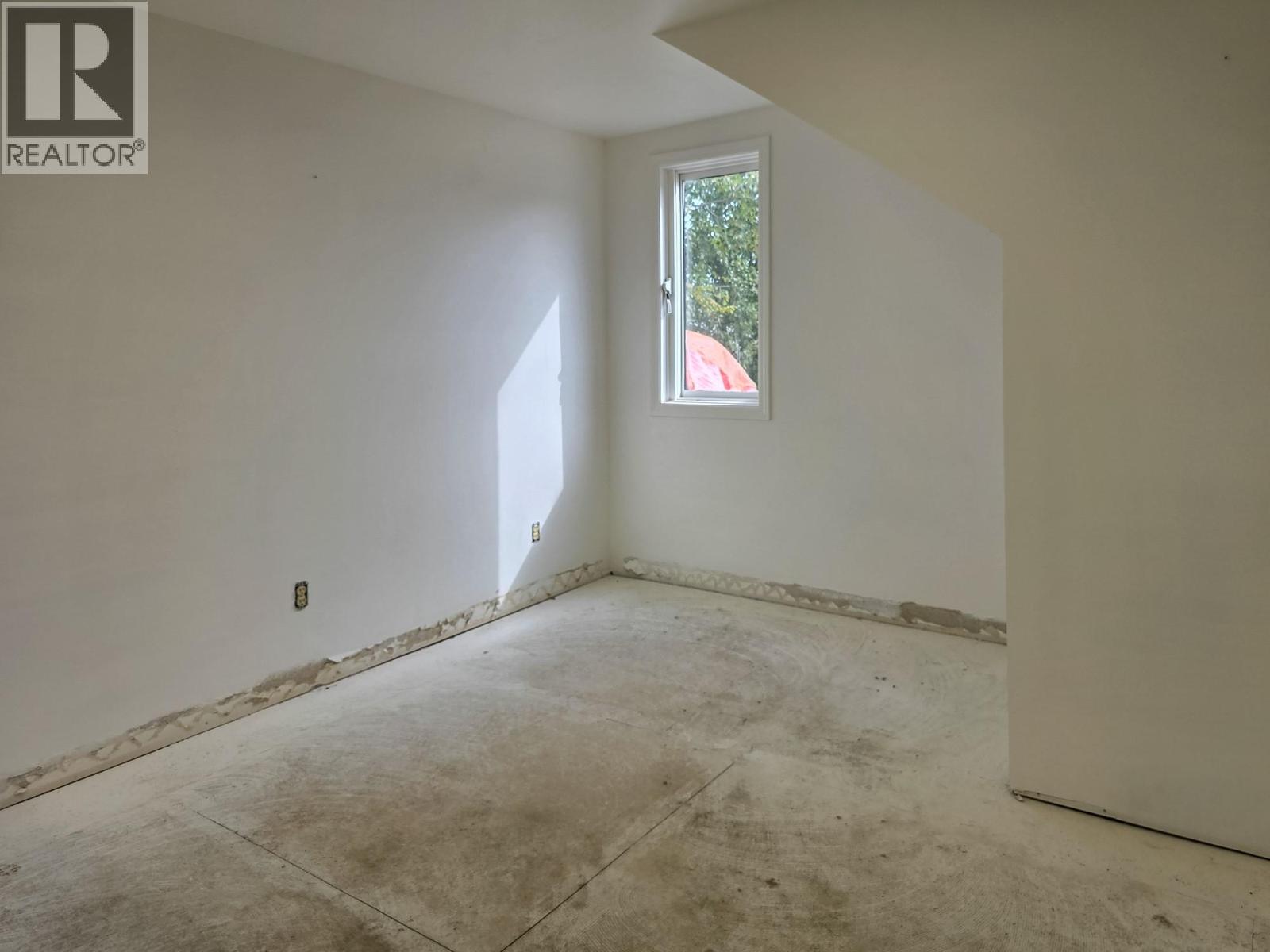 1660 Shuswap Avenue, Lumby, British Columbia  V0E 2G7 - Photo 10 - 10360859