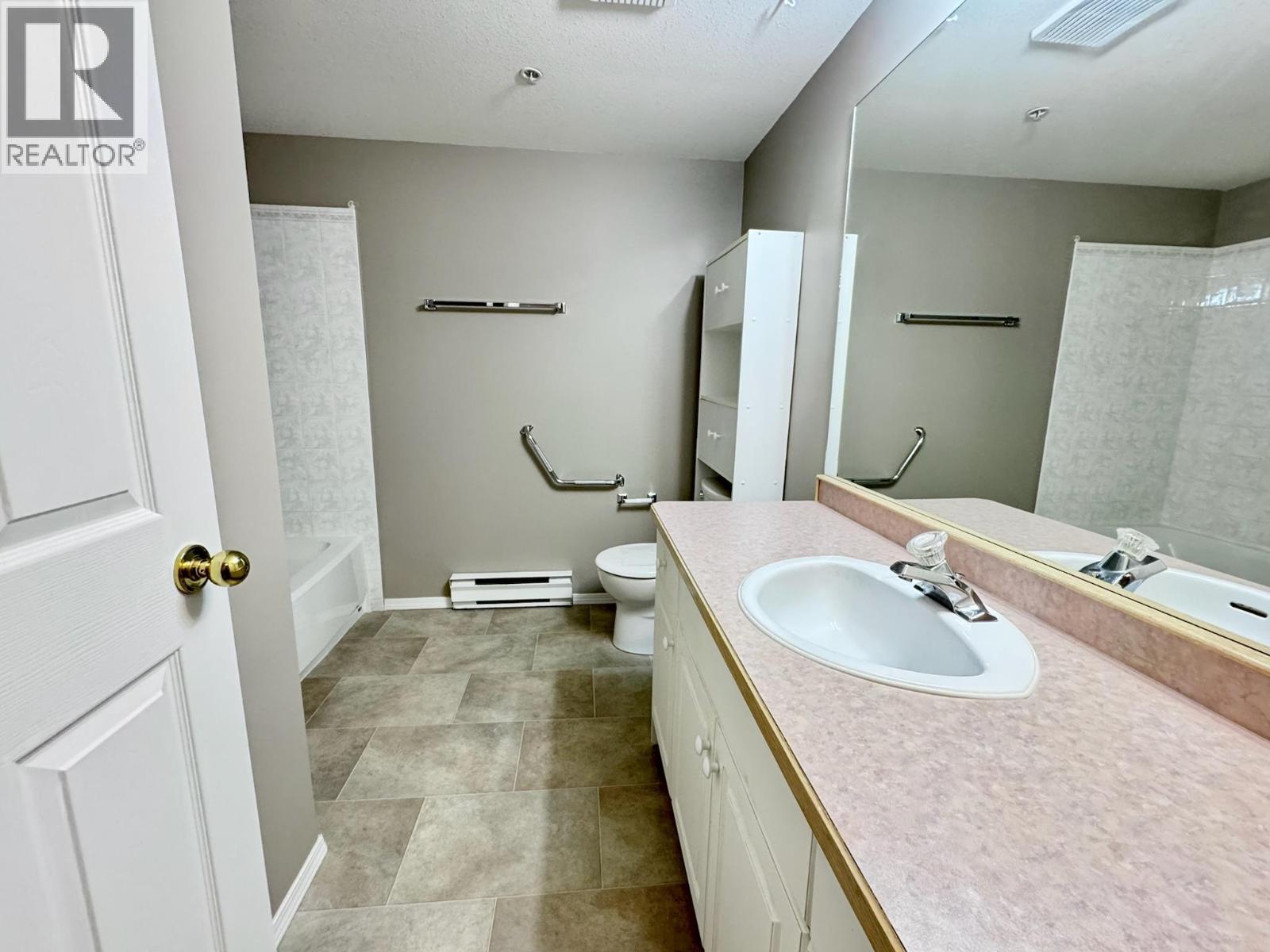 2401 South Main Street Unit# 204, Penticton, British Columbia  V2A 5J1 - Photo 23 - 10361904