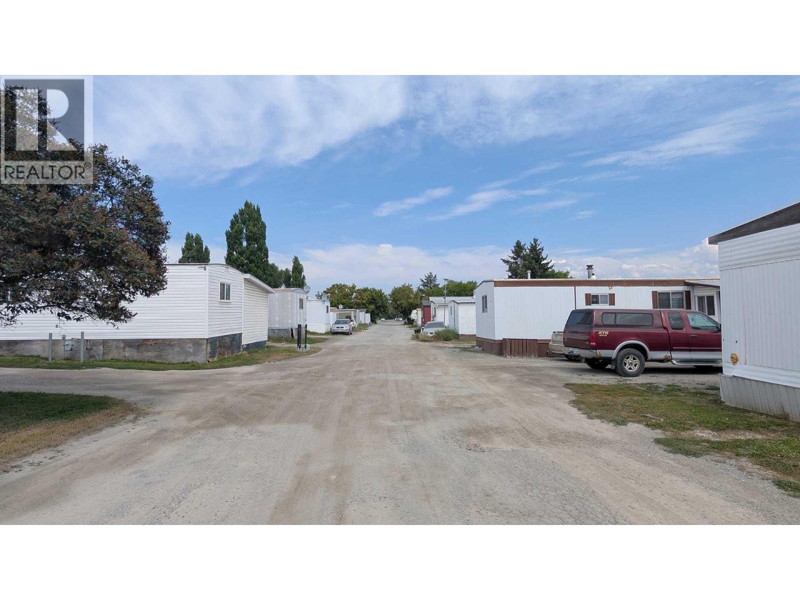 2025 10th Street, Cranbrook, British Columbia  V1C 4H5 - Photo 2 - 10361689