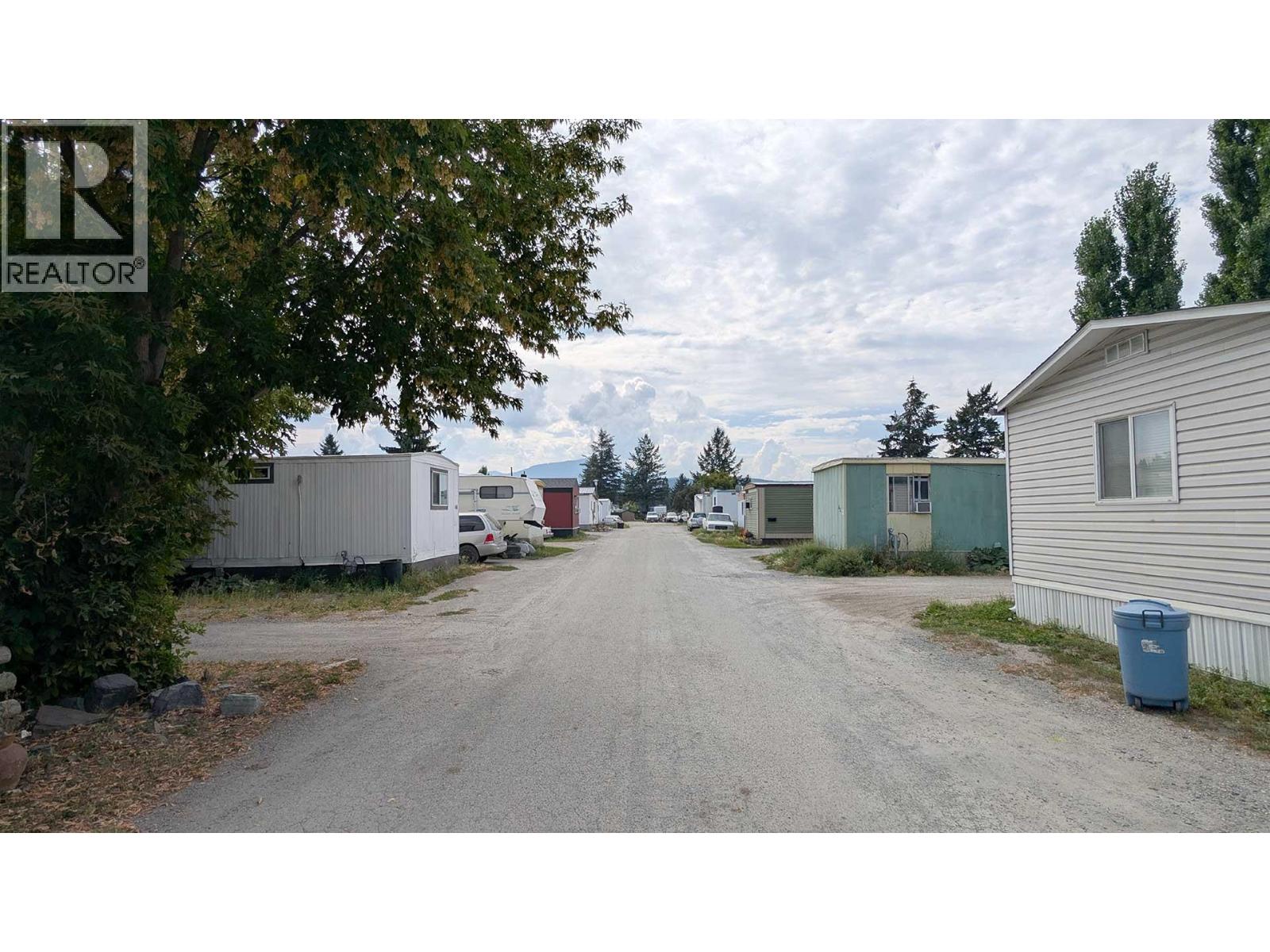 2025 10th Street, Cranbrook, British Columbia  V1C 4H5 - Photo 5 - 10361689
