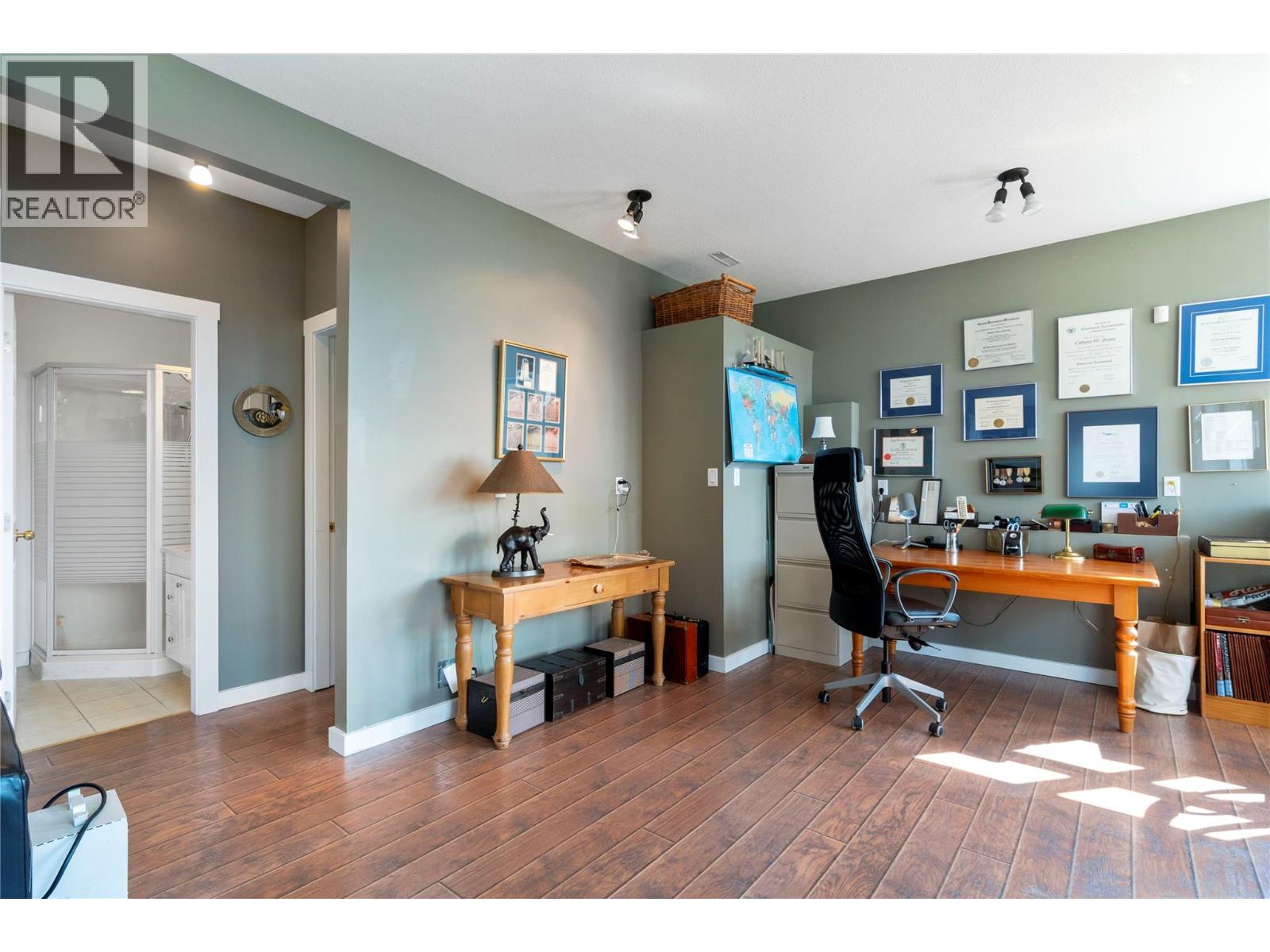 7660 Lichen Road, Anglemont, British Columbia  V0E 1M8 - Photo 39 - 10361892