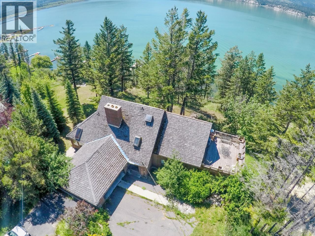 8397 Richardson Crescent, Canal Flats, British Columbia  V0B 1B0 - Photo 2 - 10361925