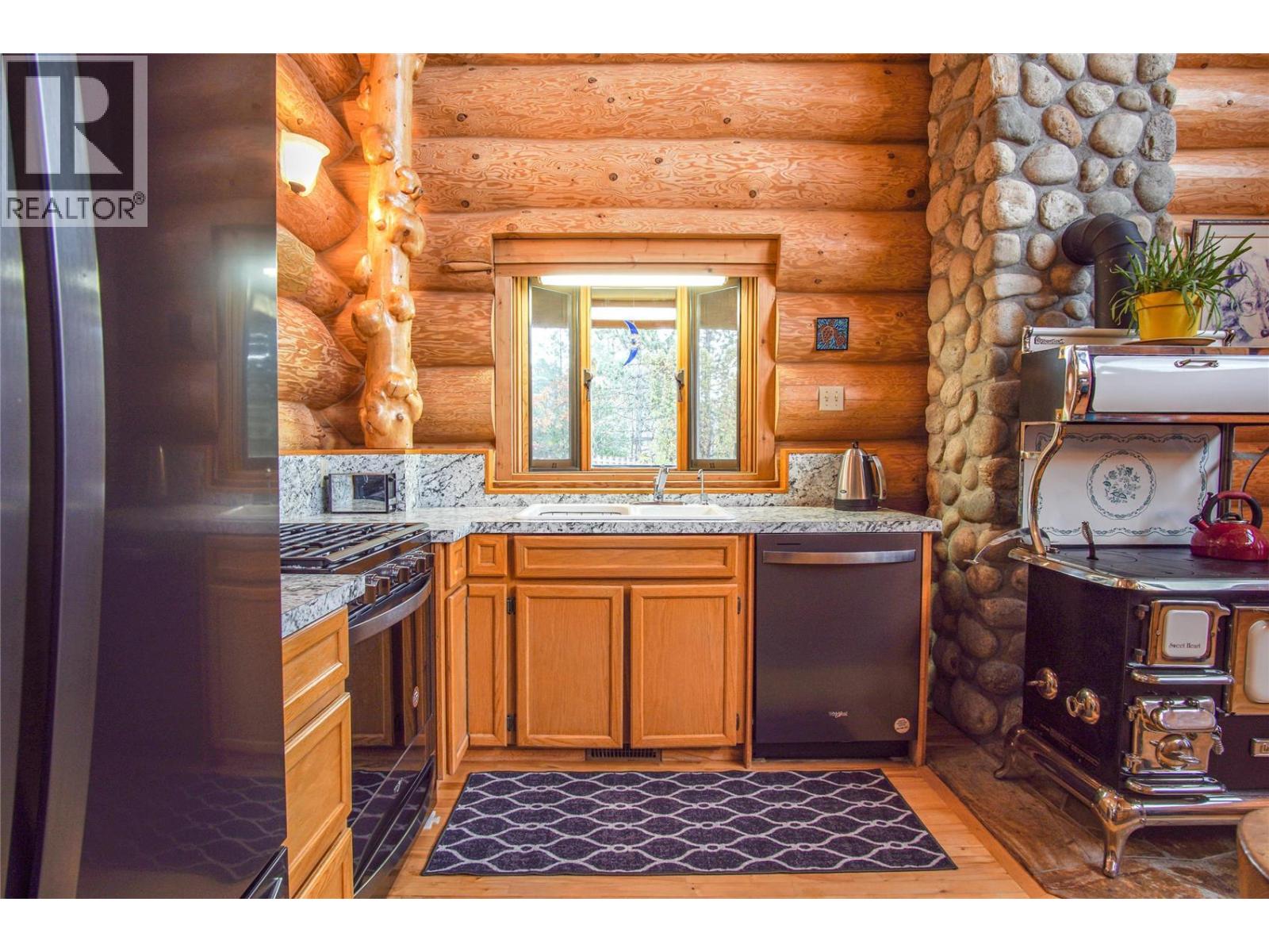 20 Valeview Road, Lumby, British Columbia  V0E 2G1 - Photo 23 - 10362013