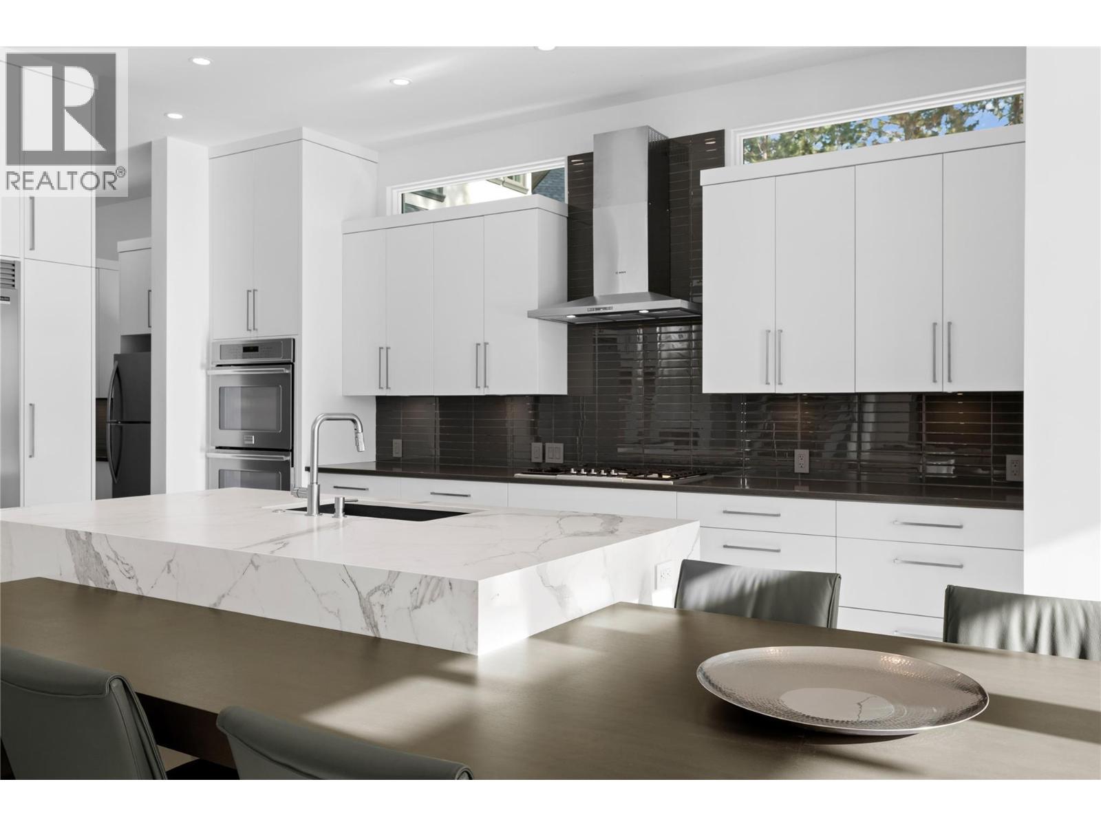 1049 Westpoint Drive, Kelowna, British Columbia  V1W 4Z9 - Photo 16 - 10361929