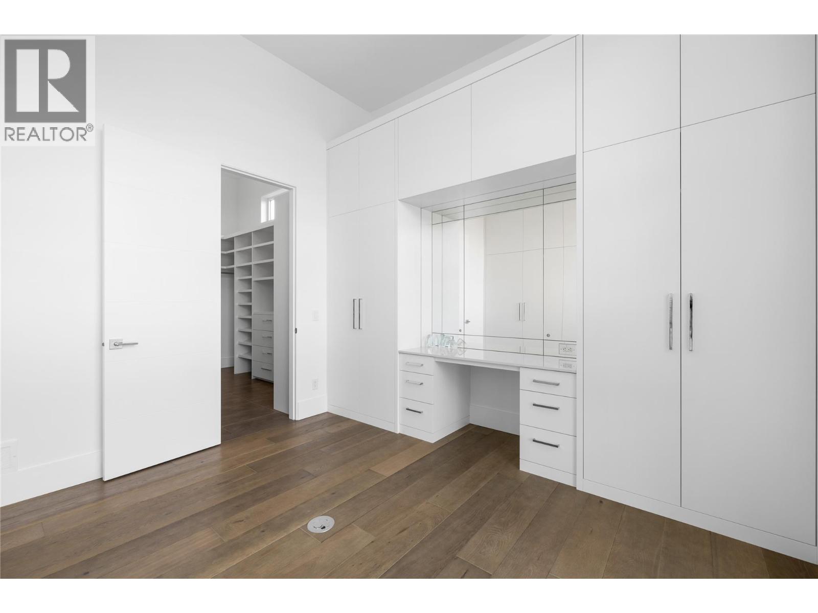 1049 Westpoint Drive, Kelowna, British Columbia  V1W 4Z9 - Photo 40 - 10361929