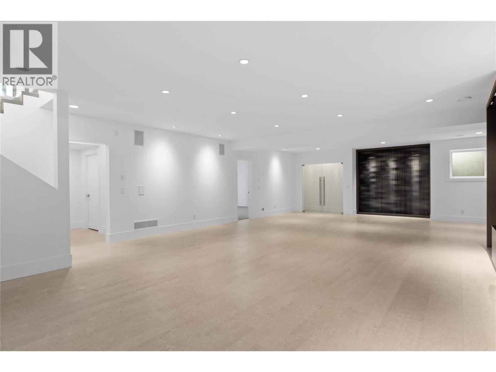 1049 Westpoint Drive, Kelowna, British Columbia  V1W 4Z9 - Photo 69 - 10361929