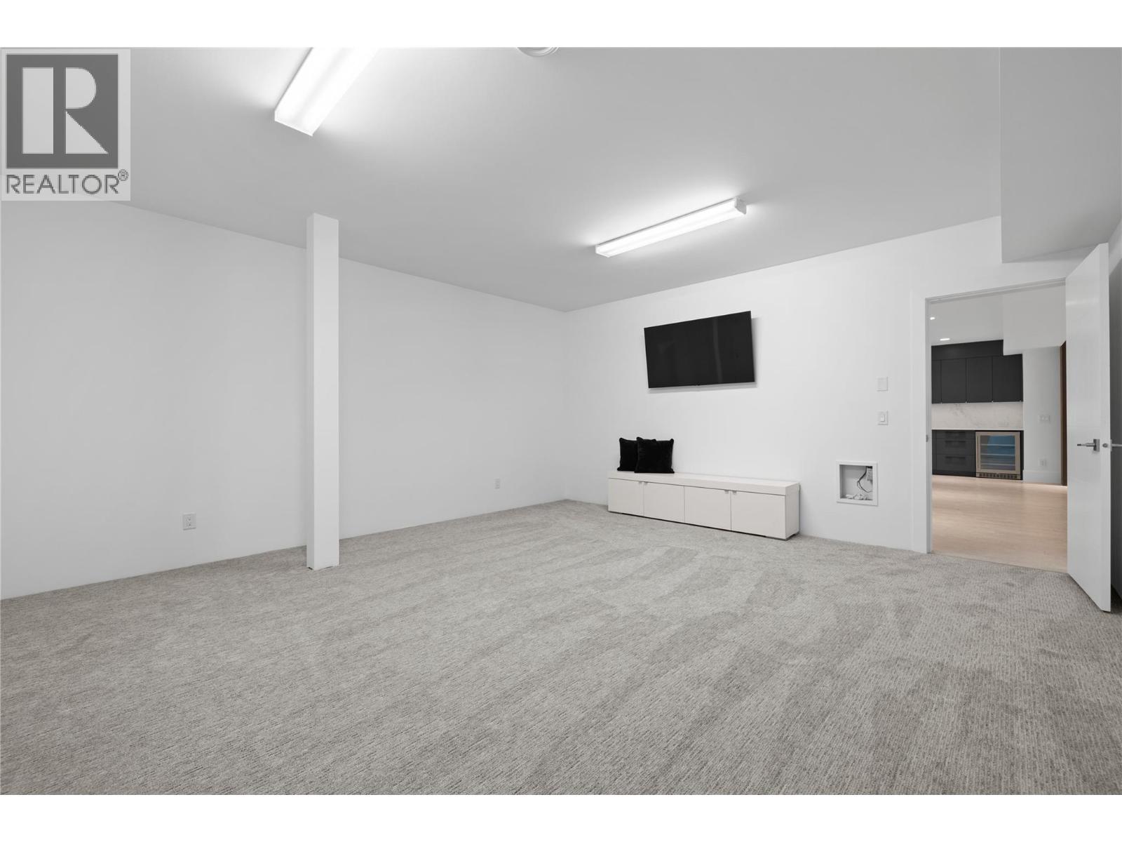 1049 Westpoint Drive, Kelowna, British Columbia  V1W 4Z9 - Photo 71 - 10361929