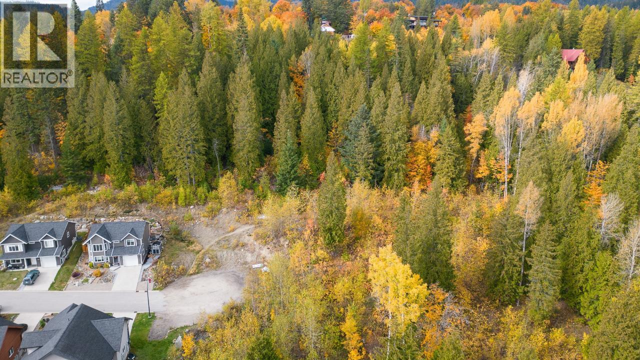 2812 Cedar Crescent, Rossland, British Columbia  V0G 1Y0 - Photo 2 - 10361550